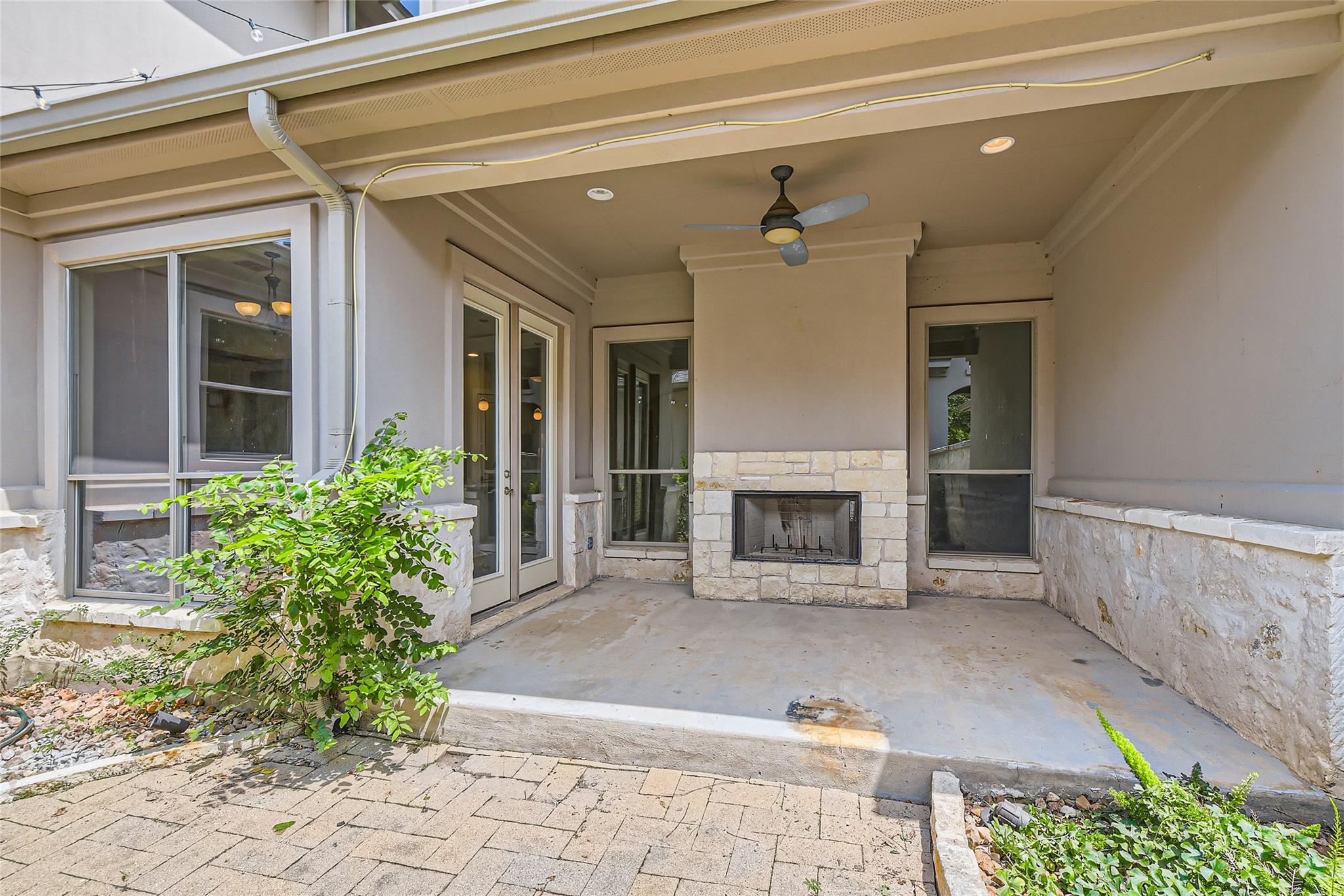 462 Stagecoach Trl, San Marcos, TX 78666