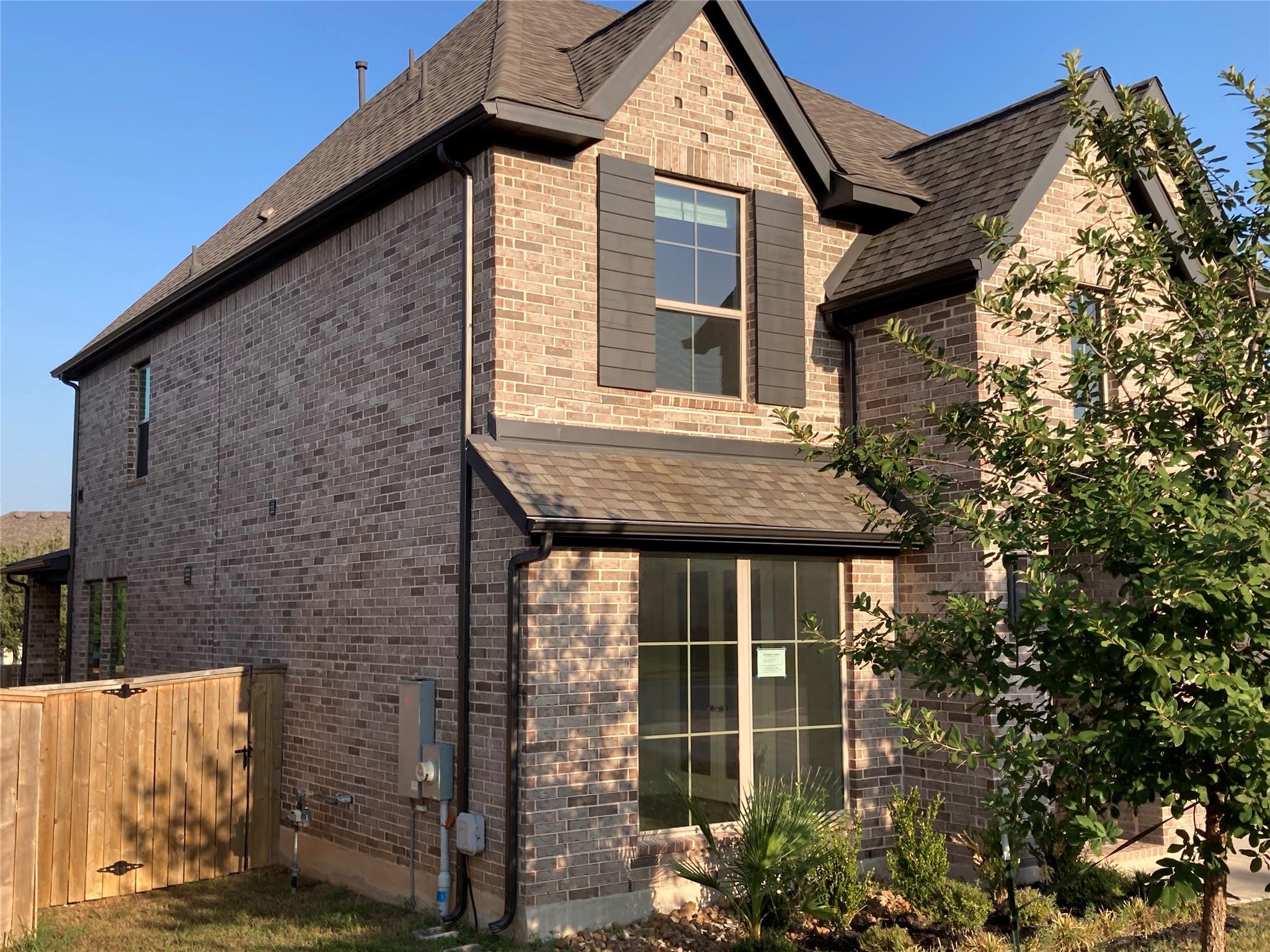 273 Eagle Ford Dr, Kyle, TX 78640