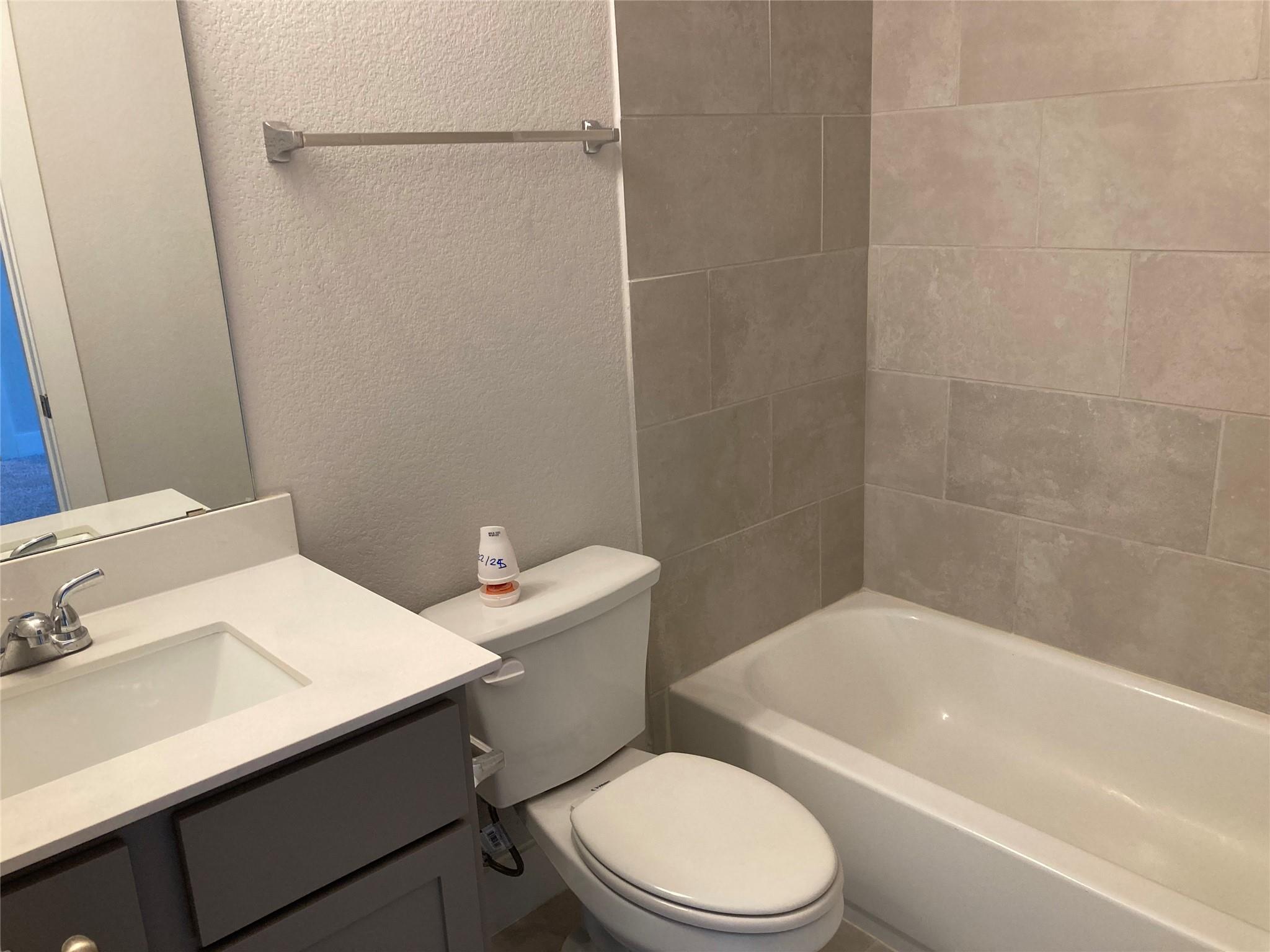 273 Eagle Ford Dr, Kyle, TX 78640