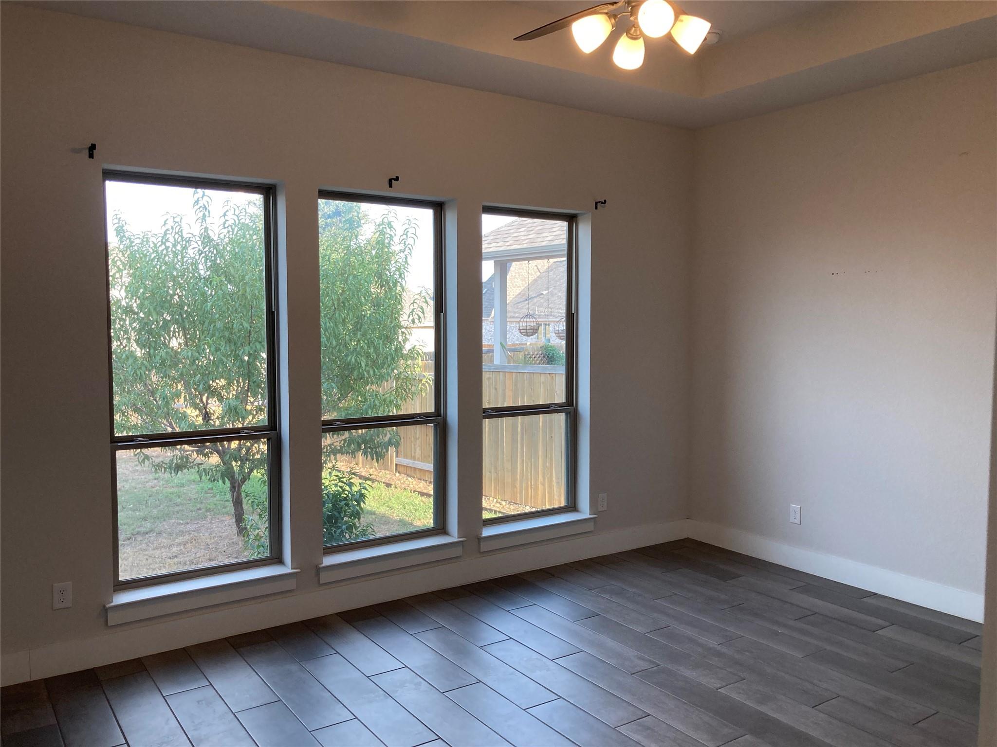 273 Eagle Ford Dr, Kyle, TX 78640