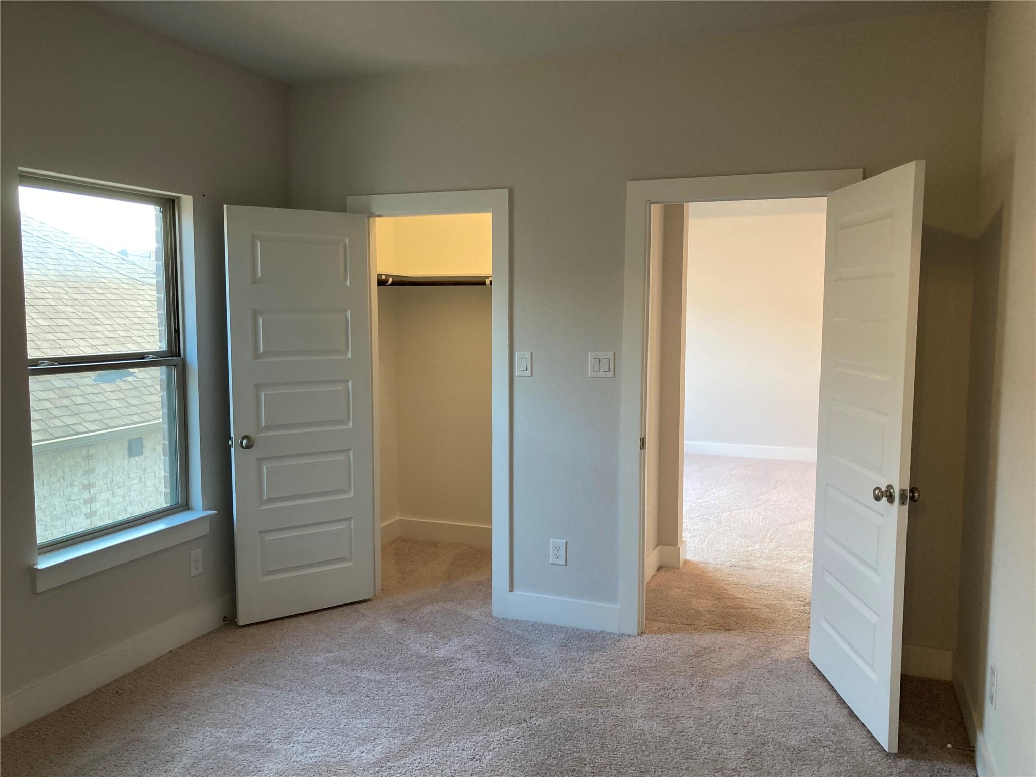 273 Eagle Ford Dr, Kyle, TX 78640