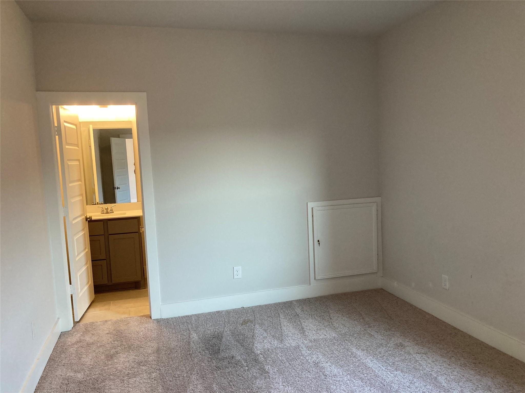 273 Eagle Ford Dr, Kyle, TX 78640