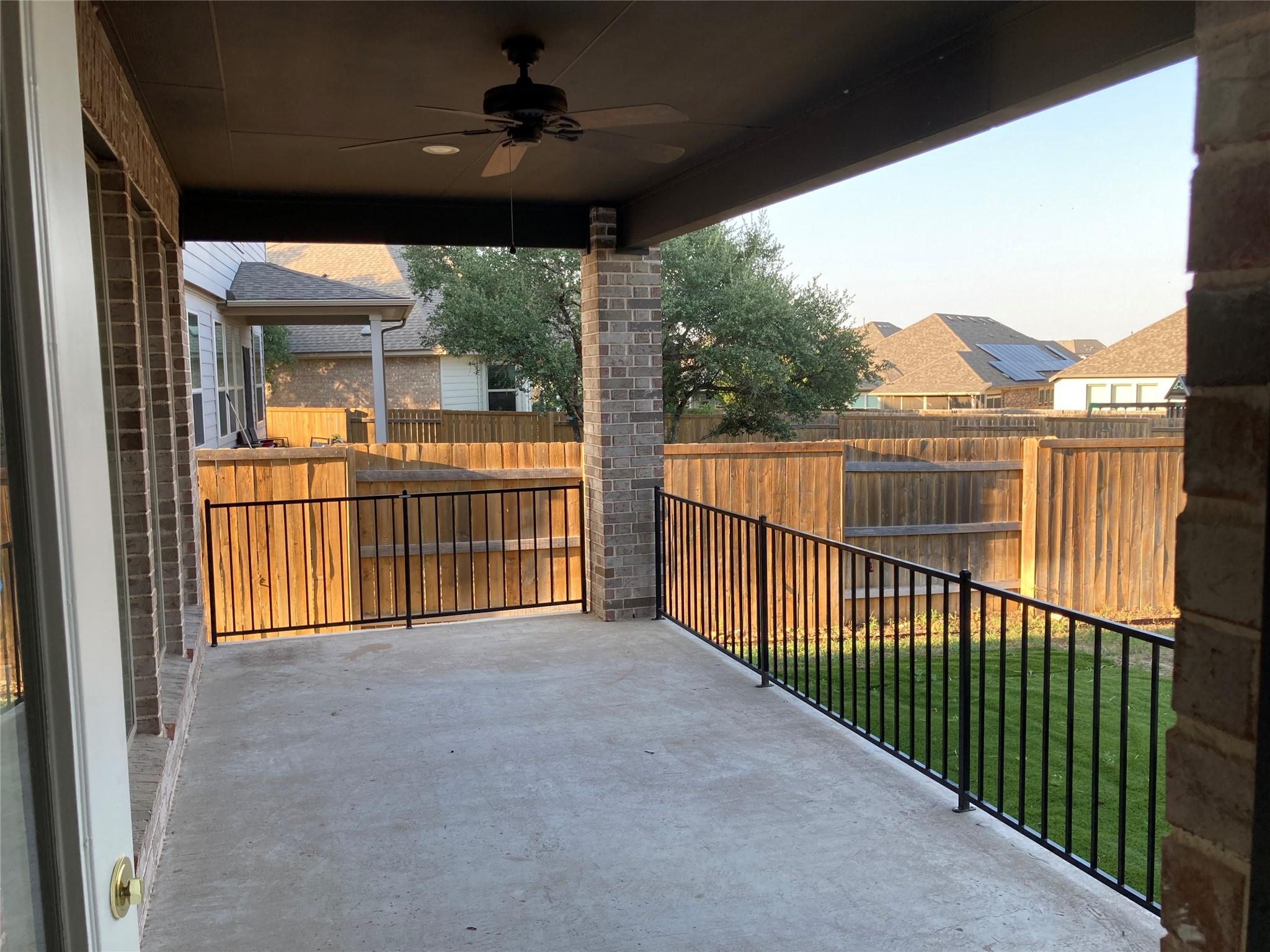 273 Eagle Ford Dr, Kyle, TX 78640