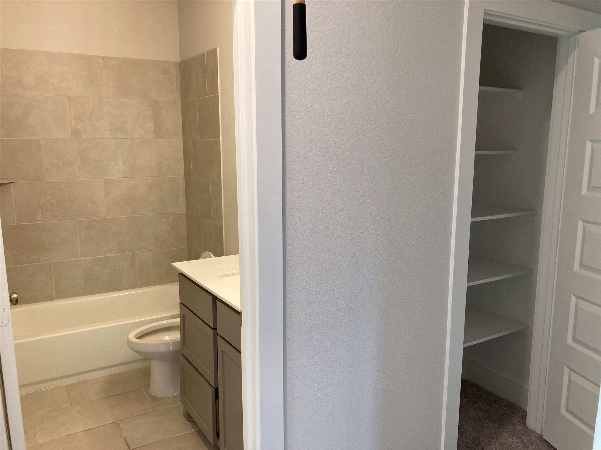 273 Eagle Ford Dr, Kyle, TX 78640