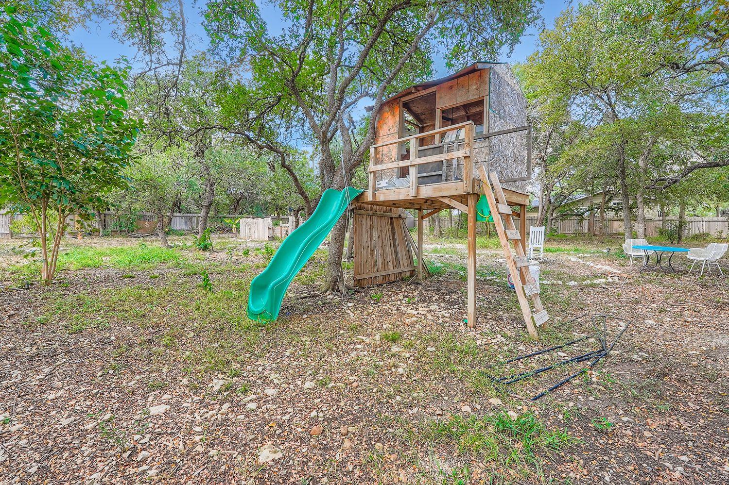 100 Quarry Springs Dr, San Marcos, TX 78666