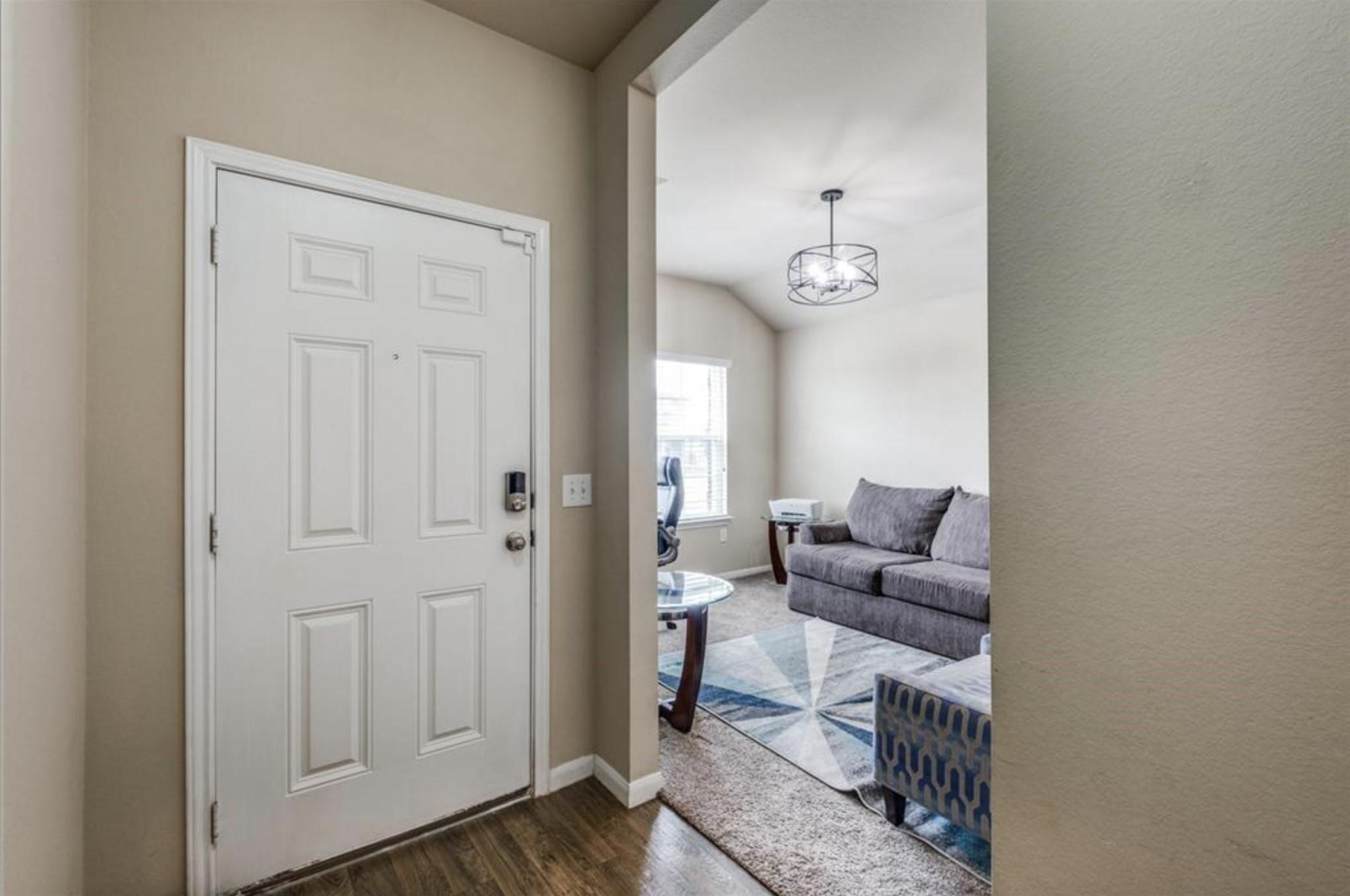 405 Camellia Dr, Hutto, TX 78634