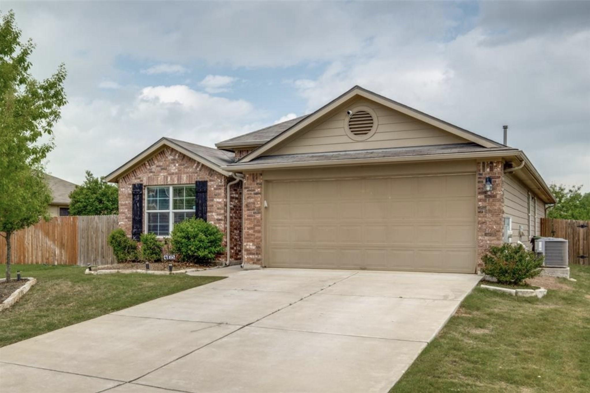 405 Camellia Dr, Hutto, TX 78634
