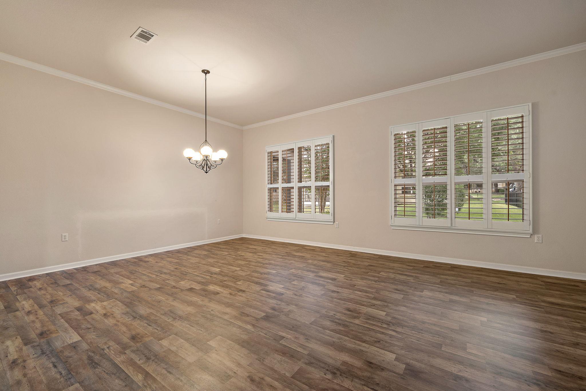 196 Whispering Wind Dr, Georgetown, TX 78633