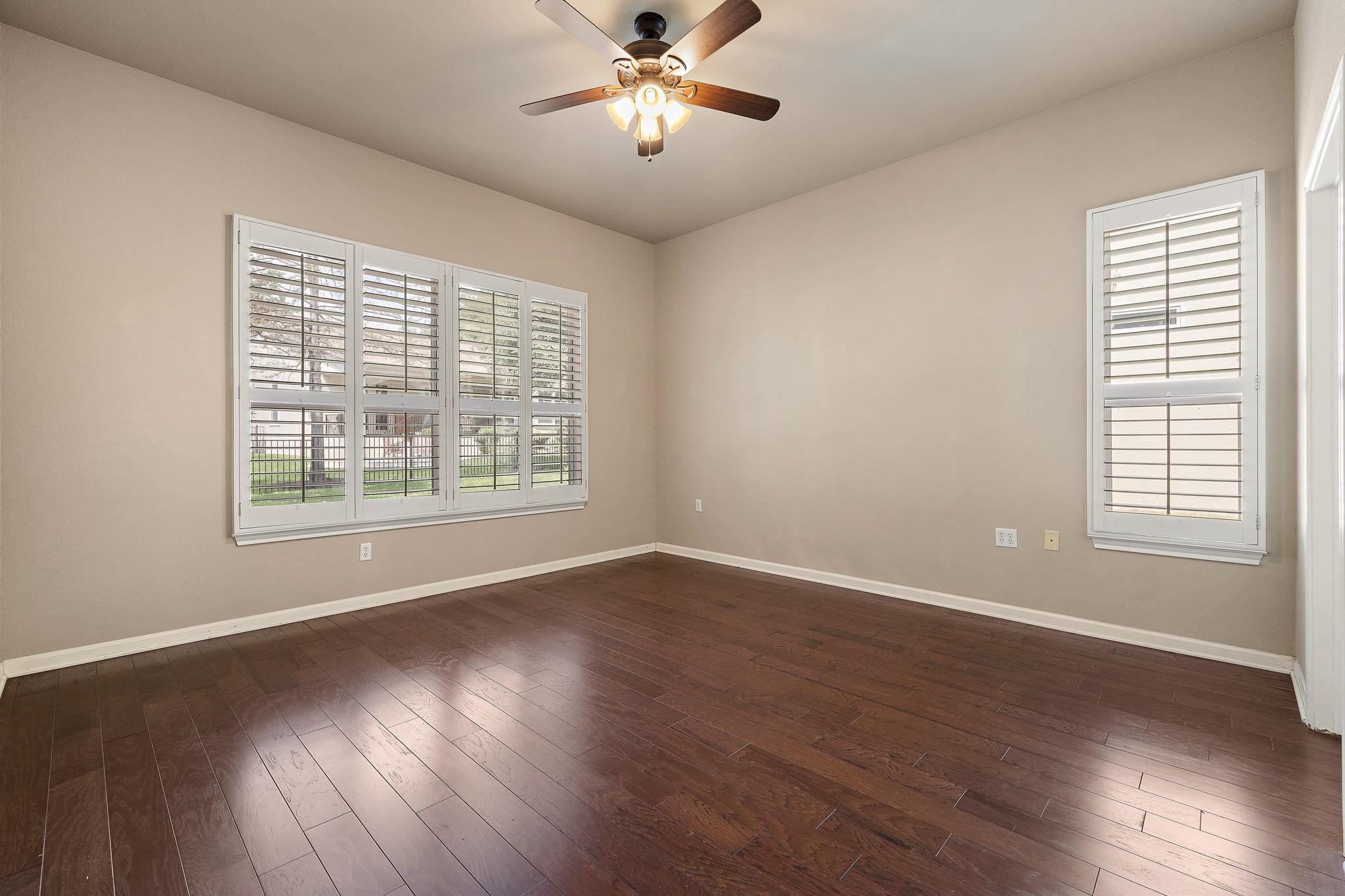 196 Whispering Wind Dr, Georgetown, TX 78633