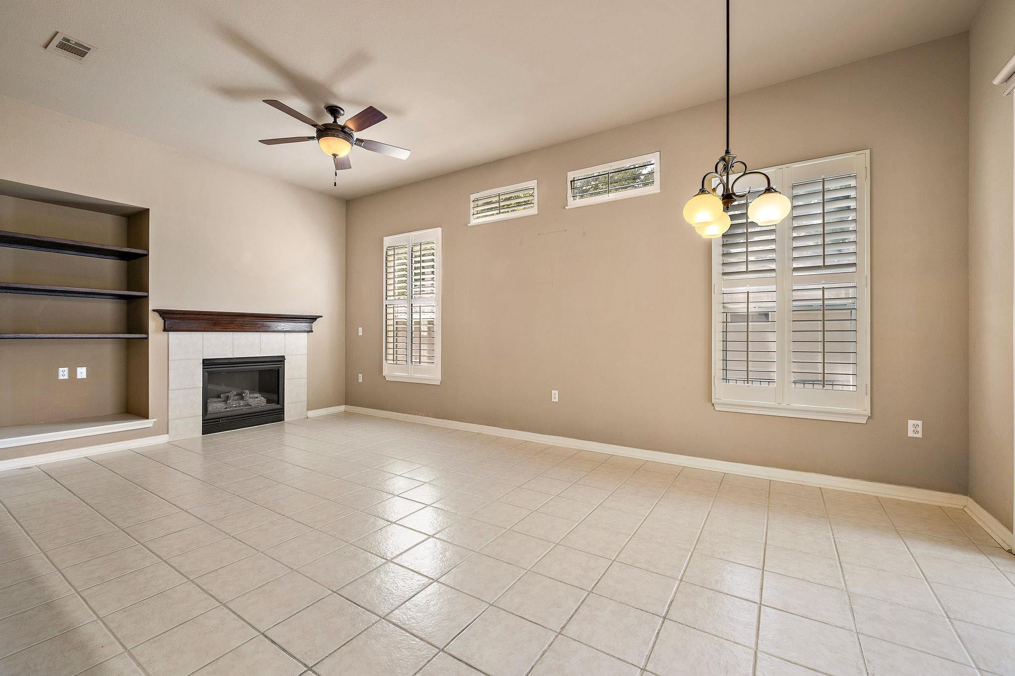 196 Whispering Wind Dr, Georgetown, TX 78633