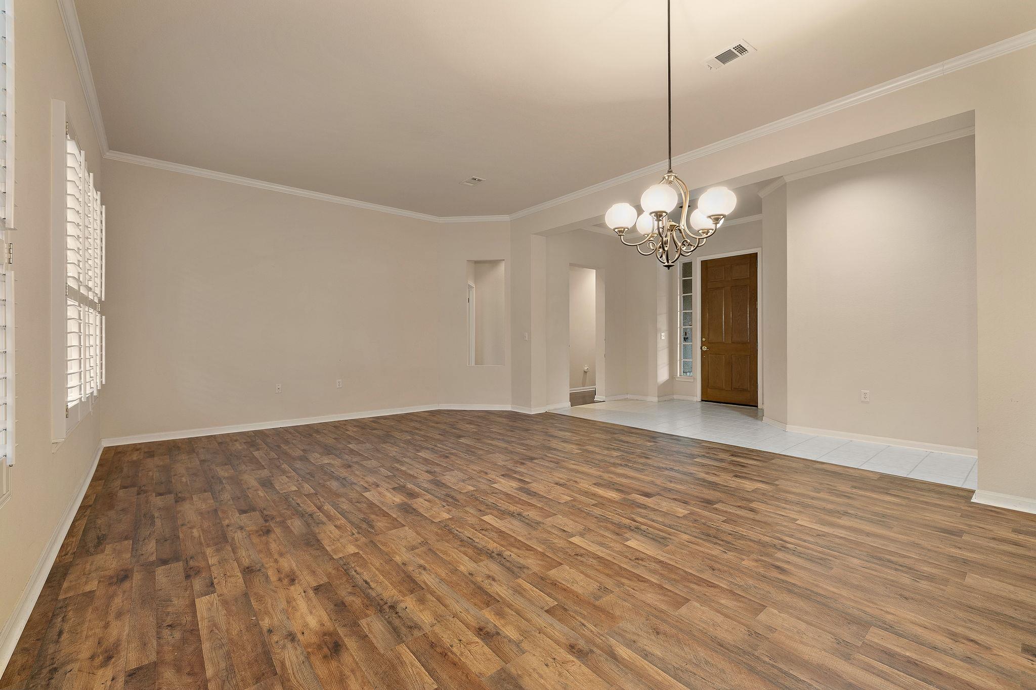 196 Whispering Wind Dr, Georgetown, TX 78633