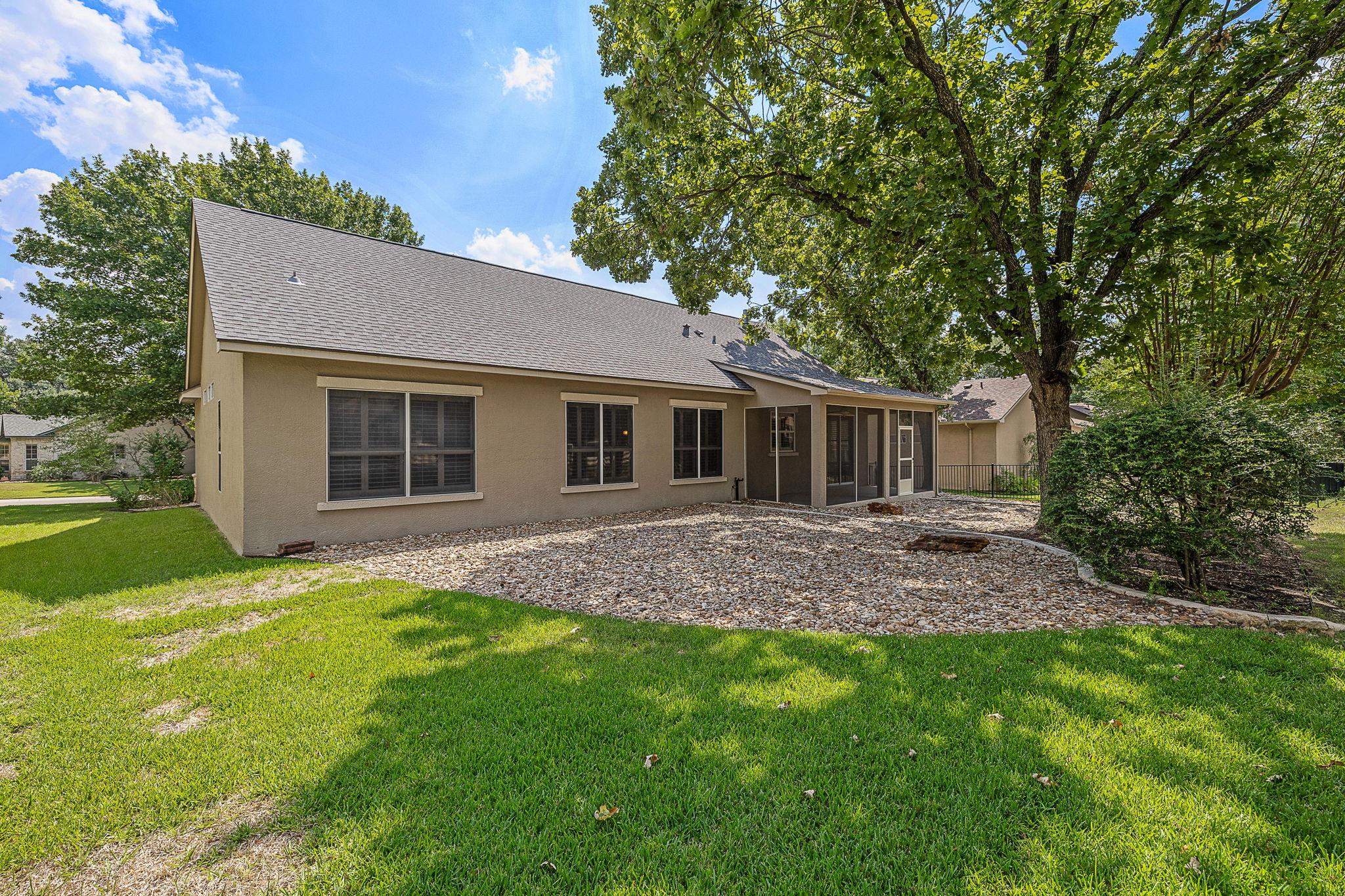 196 Whispering Wind Dr, Georgetown, TX 78633