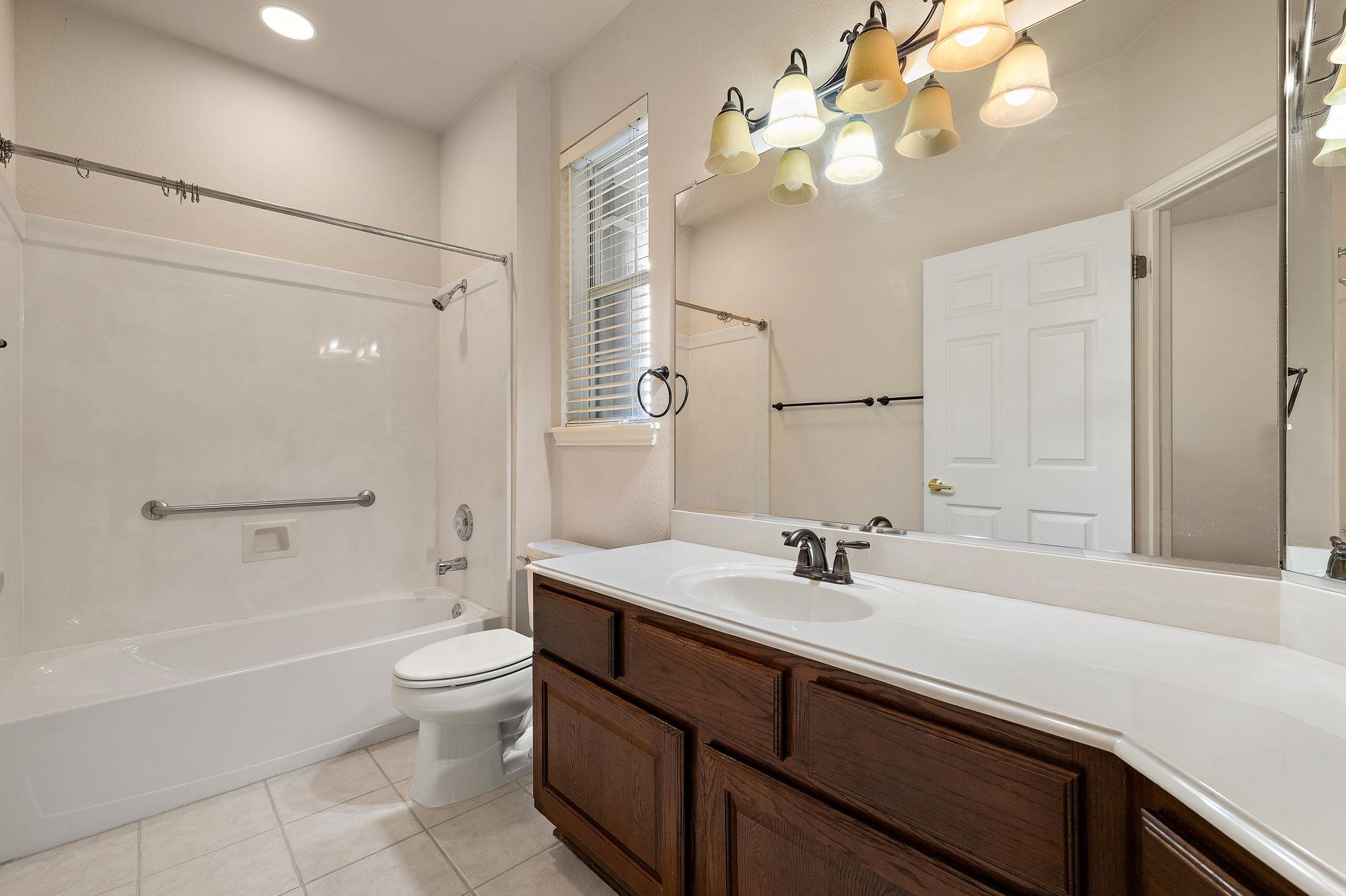 196 Whispering Wind Dr, Georgetown, TX 78633