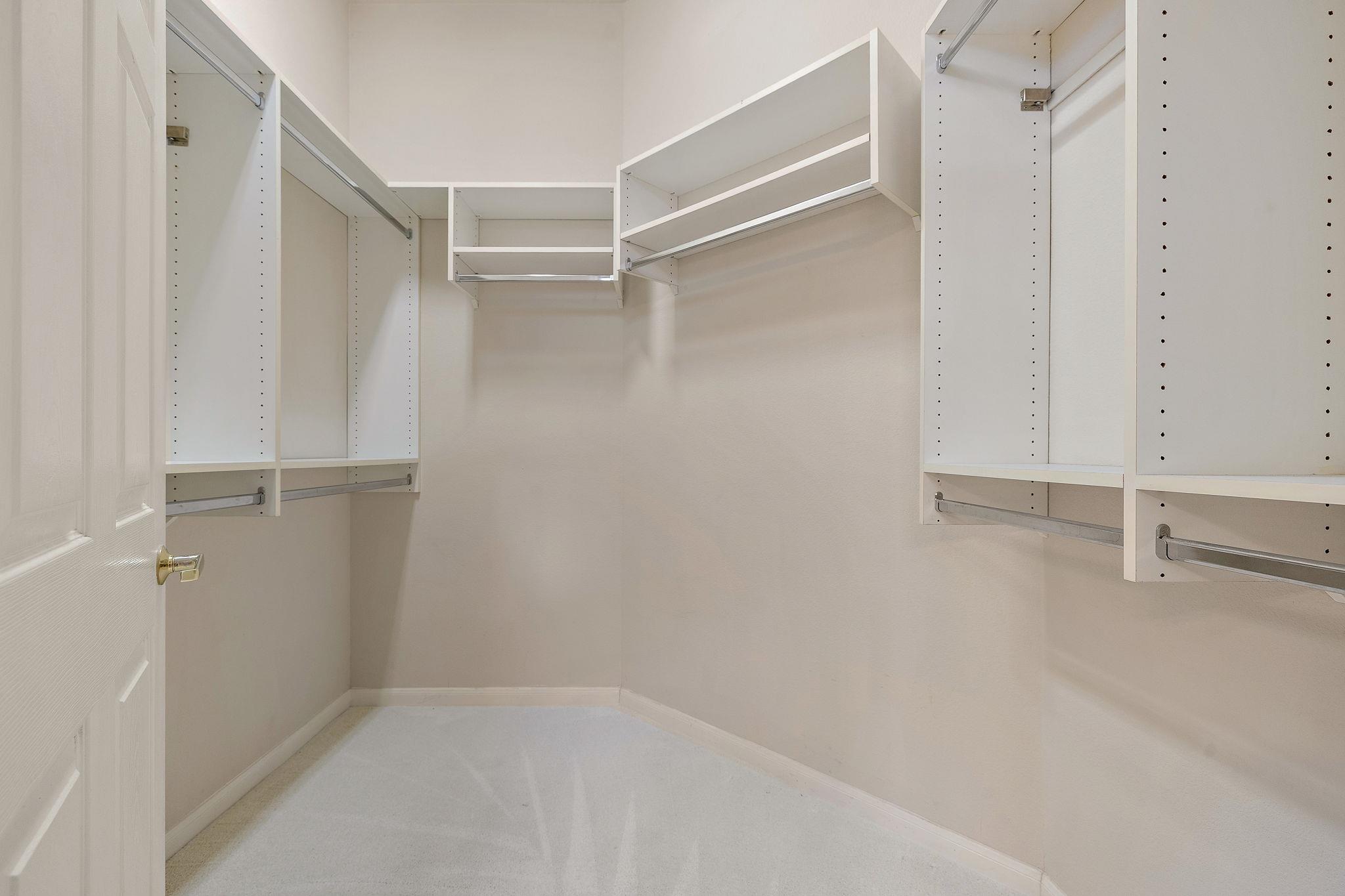 196 Whispering Wind Dr, Georgetown, TX 78633