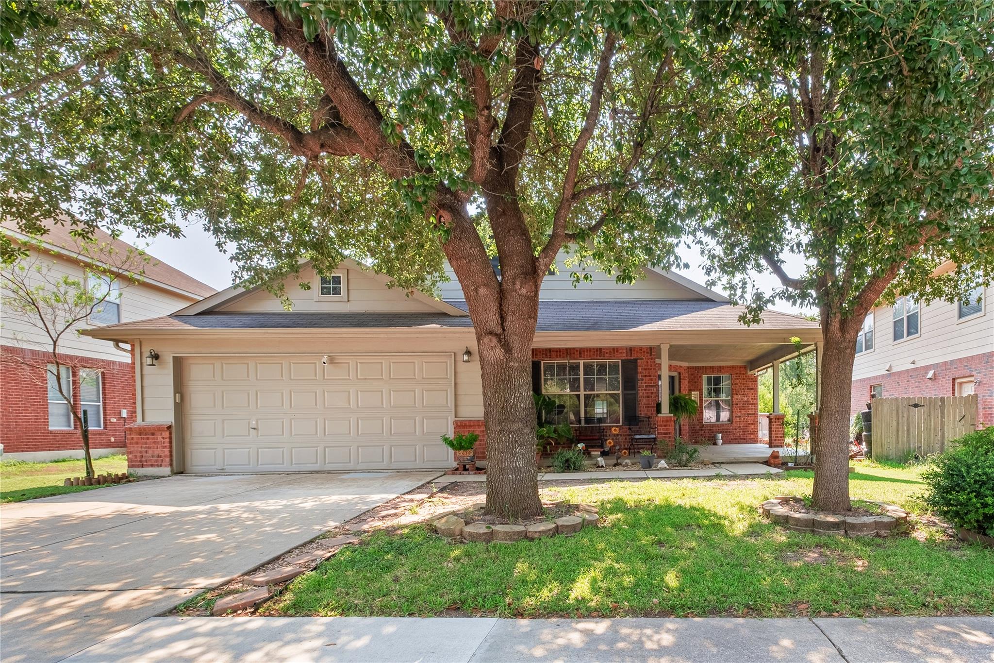 12701 Waynespur Ln, Elgin, TX 78621