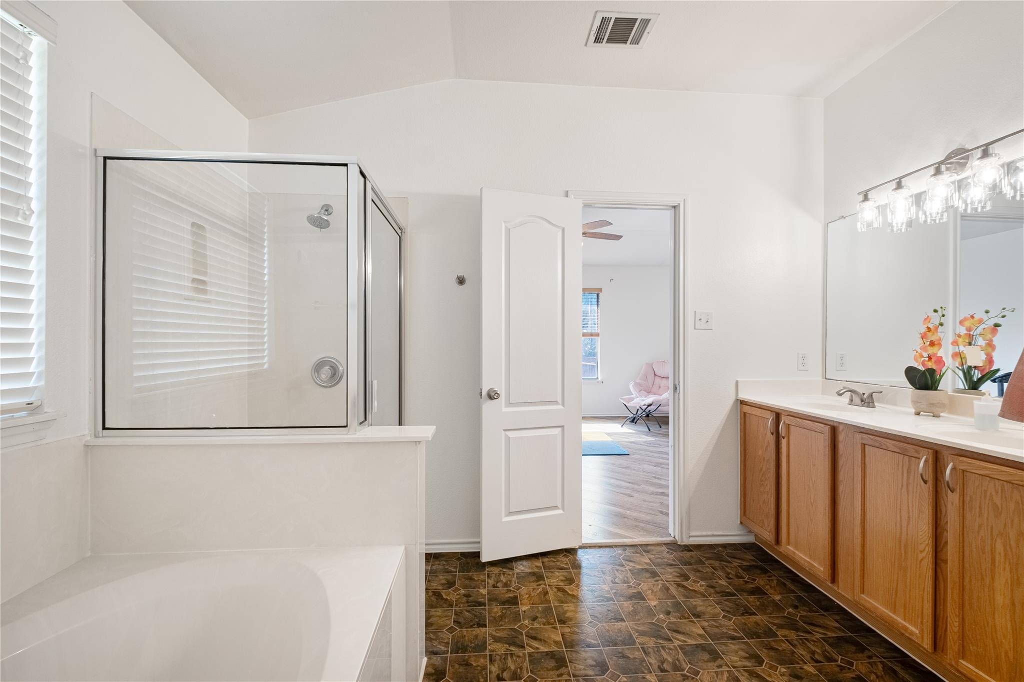 12701 Waynespur Ln, Elgin, TX 78621