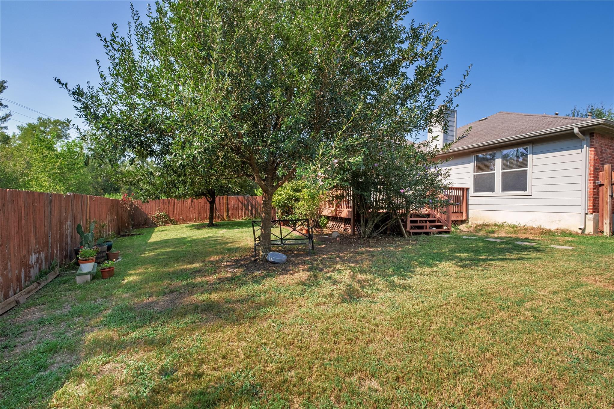 12701 Waynespur Ln, Elgin, TX 78621