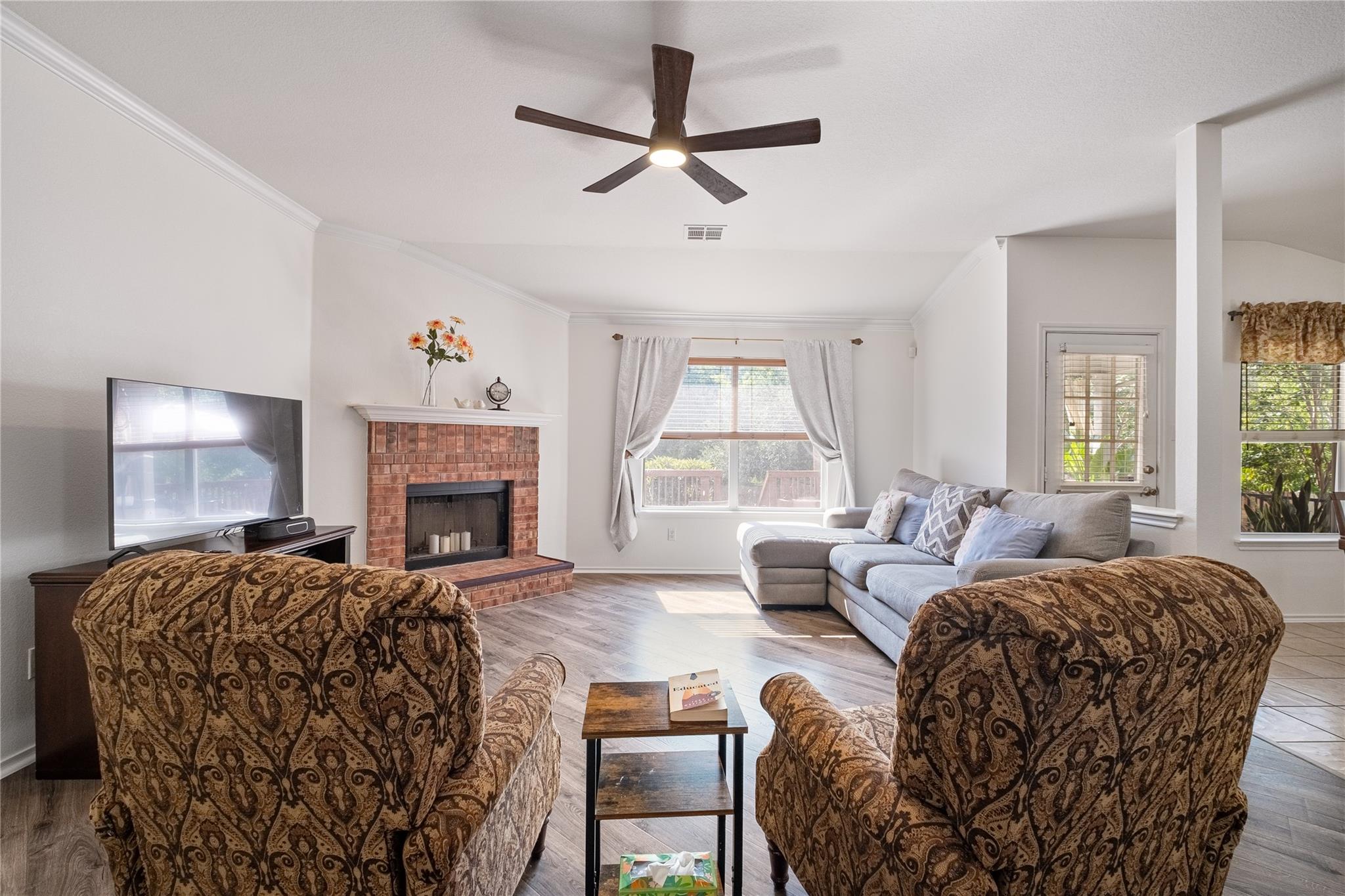 12701 Waynespur Ln, Elgin, TX 78621