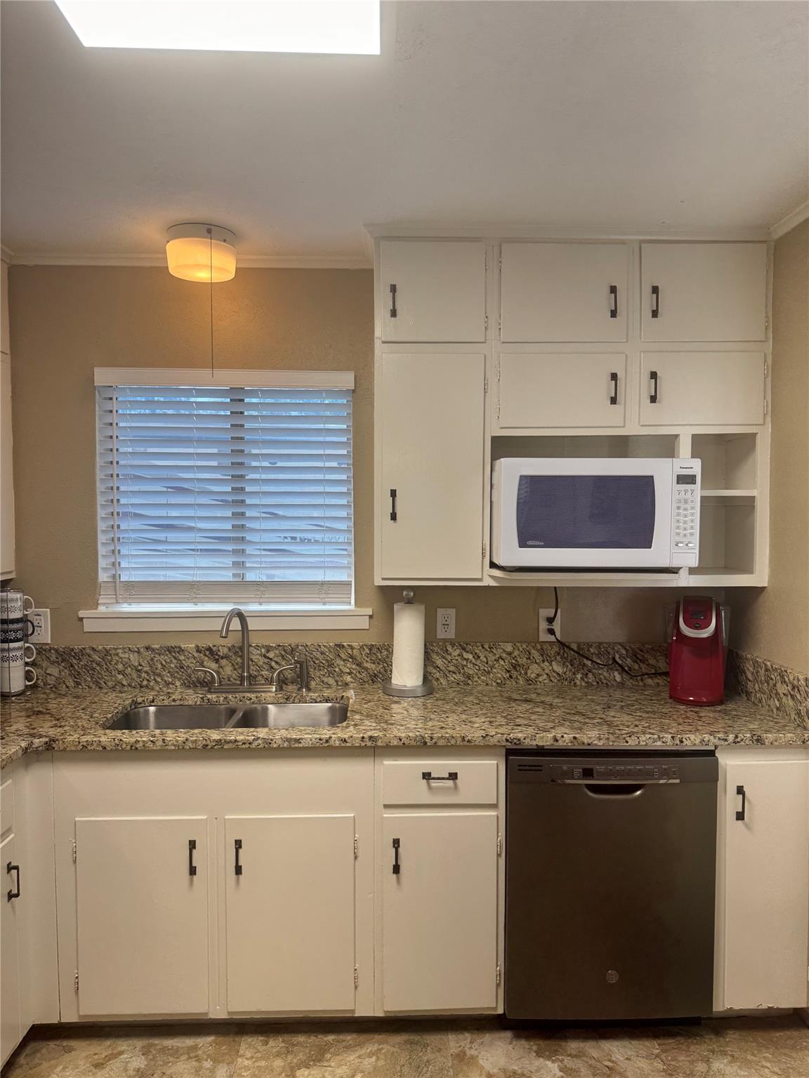 504 Lakewood Dr, Burnet, TX 78611