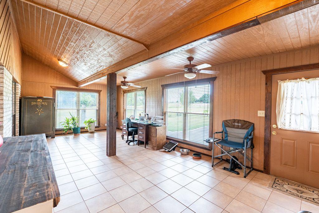 7035 BCR 211, Florence, TX 76527