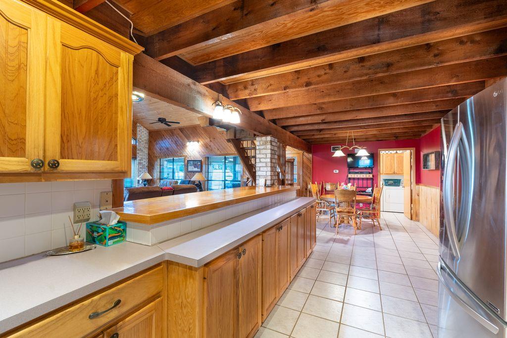 7035 BCR 211, Florence, TX 76527