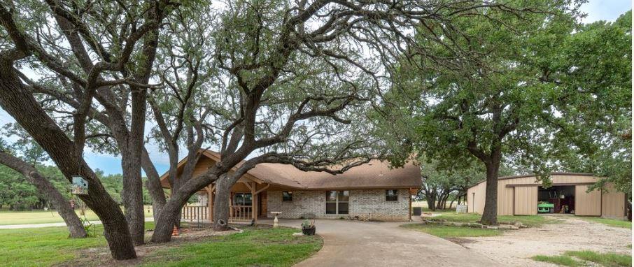 7035 BCR 211, Florence, TX 76527