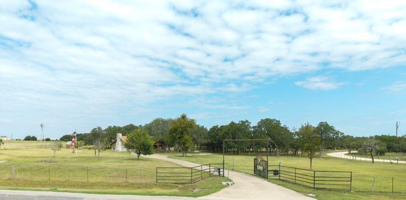 7035 BCR 211, Florence, TX 76527