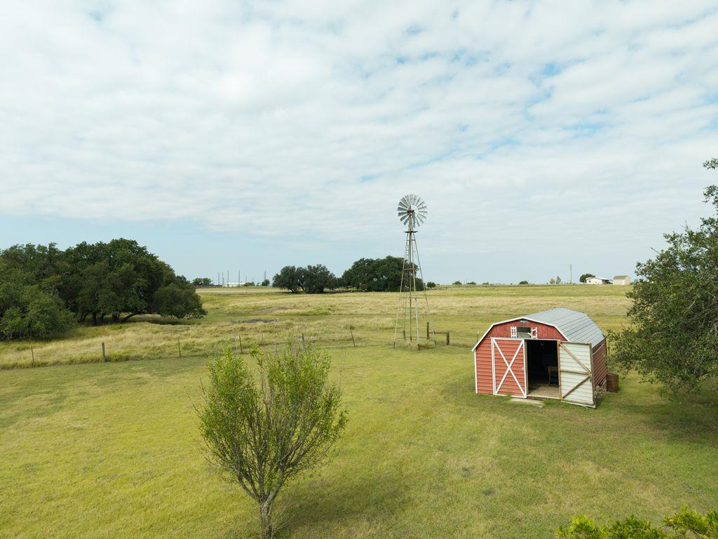 7035 BCR 211, Florence, TX 76527
