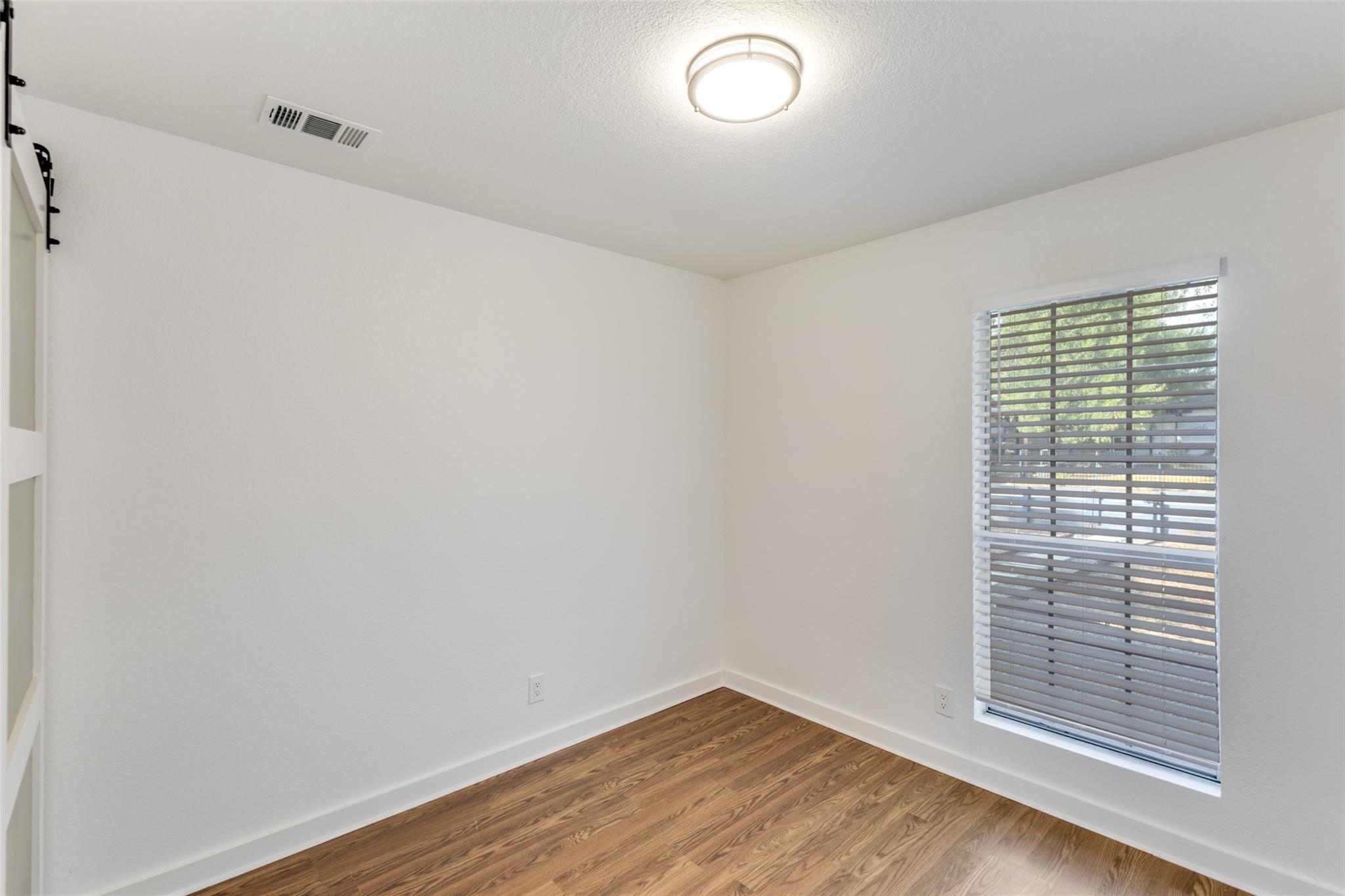 1107 Chesapeake Dr, Austin, TX 78758