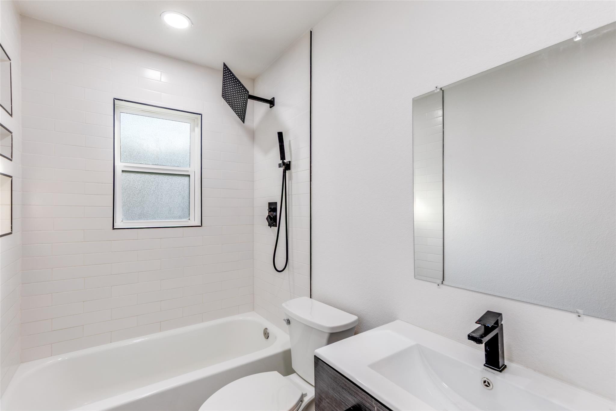 1107 Chesapeake Dr, Austin, TX 78758