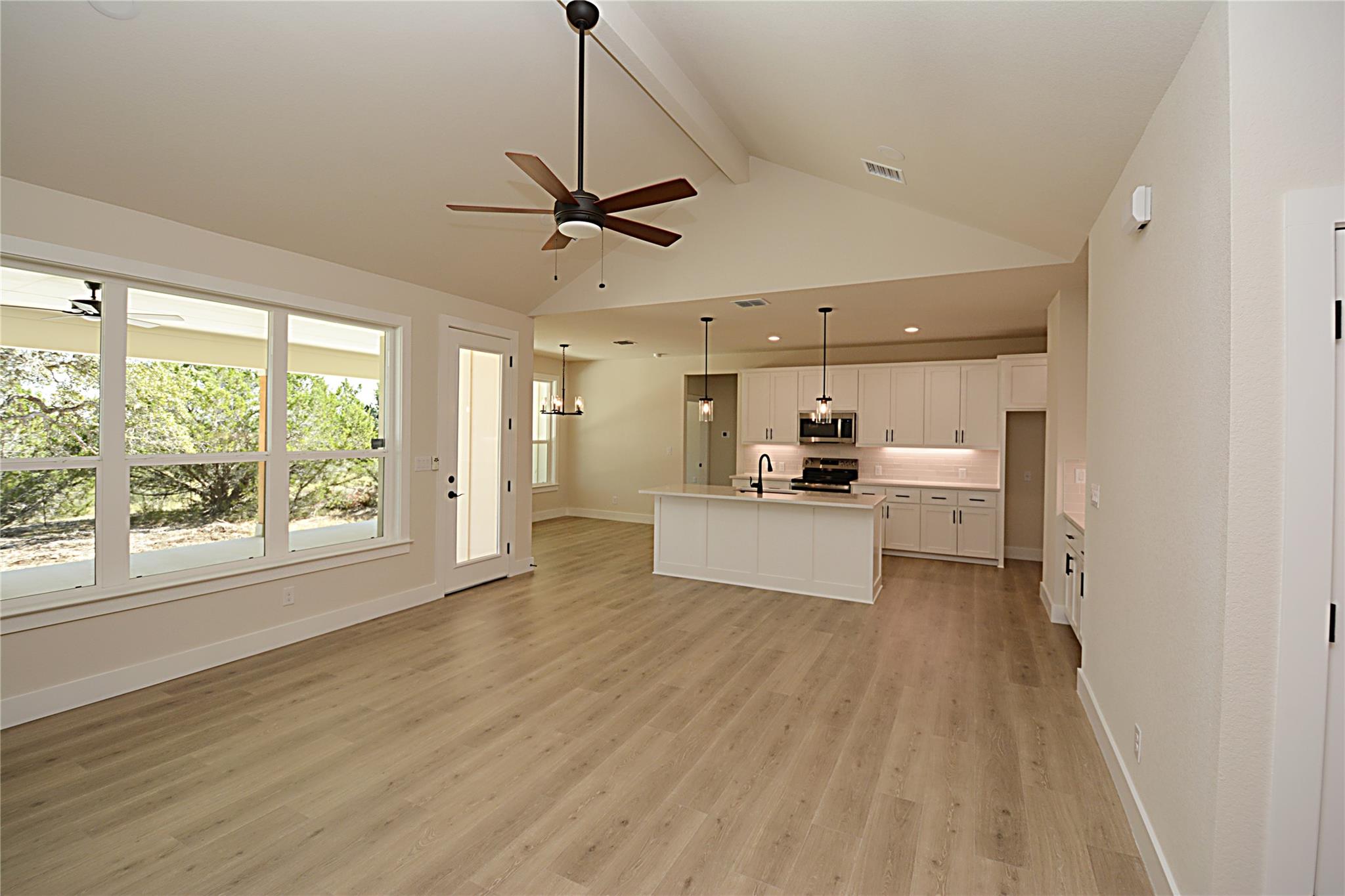 1555 Birch Ln, Fischer, TX 78623