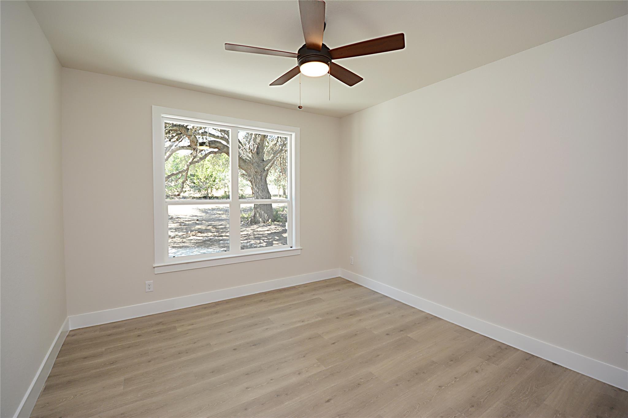 1555 Birch Ln, Fischer, TX 78623