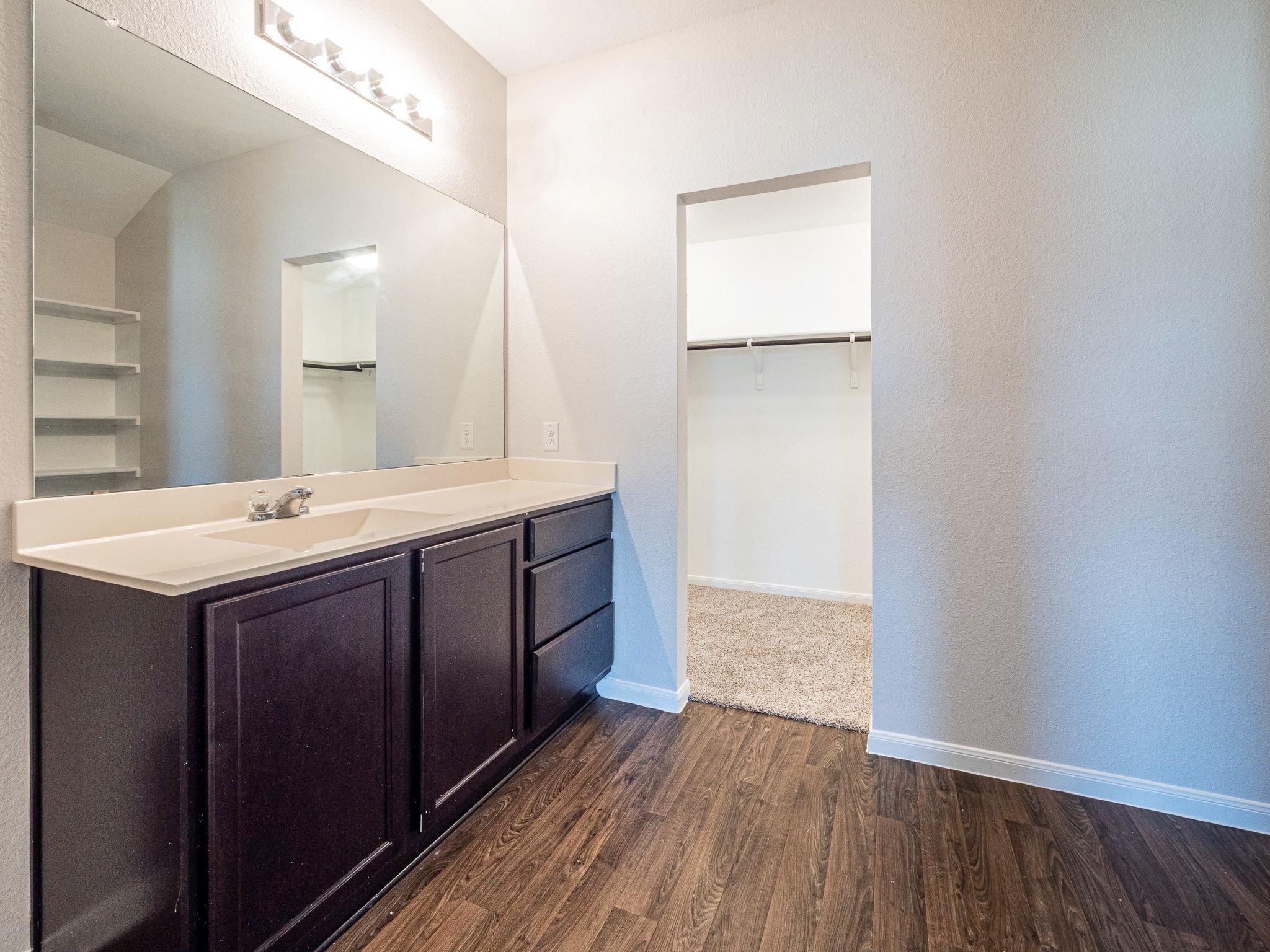 229 Camellia Dr, Hutto, TX 78634