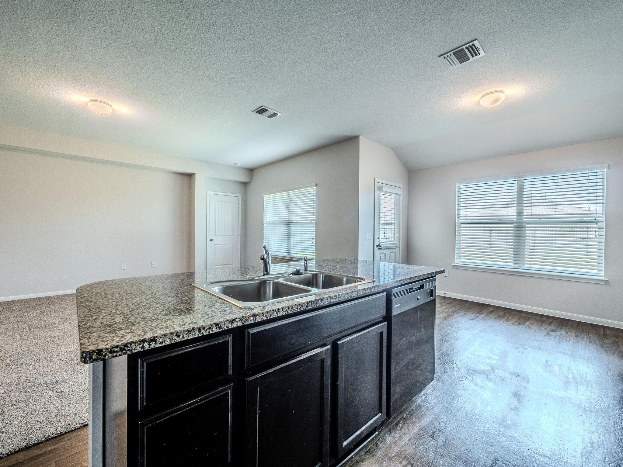 229 Camellia Dr, Hutto, TX 78634