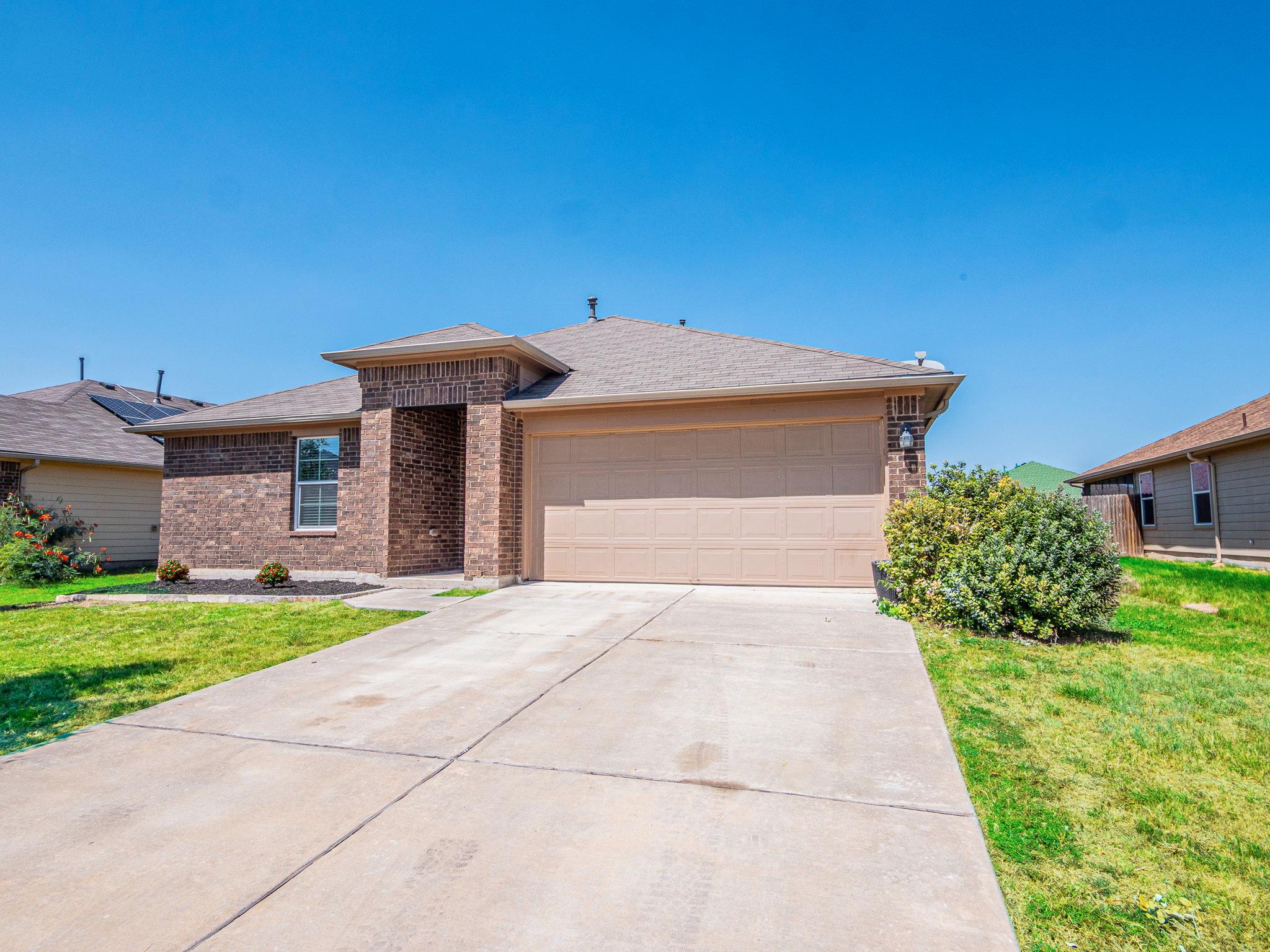 229 Camellia Dr, Hutto, TX 78634