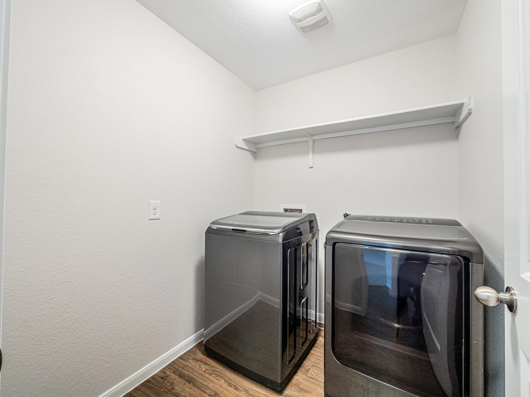 229 Camellia Dr, Hutto, TX 78634