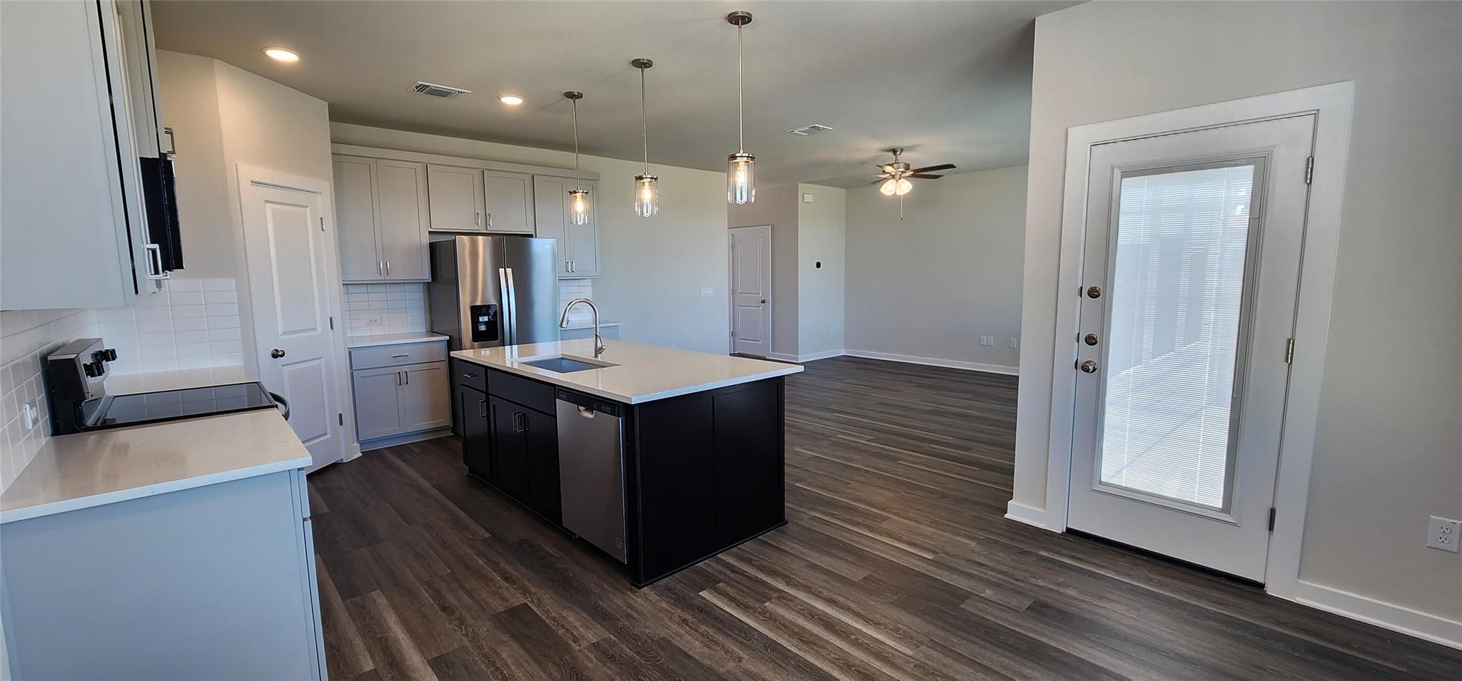 2220 Delano Dr, Leander, TX 78641