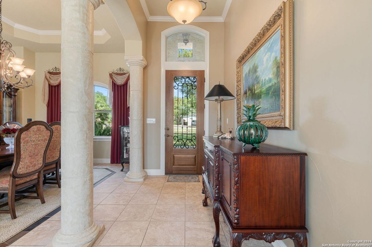 303 Havenhurst Dr, San Antonio, TX 78232