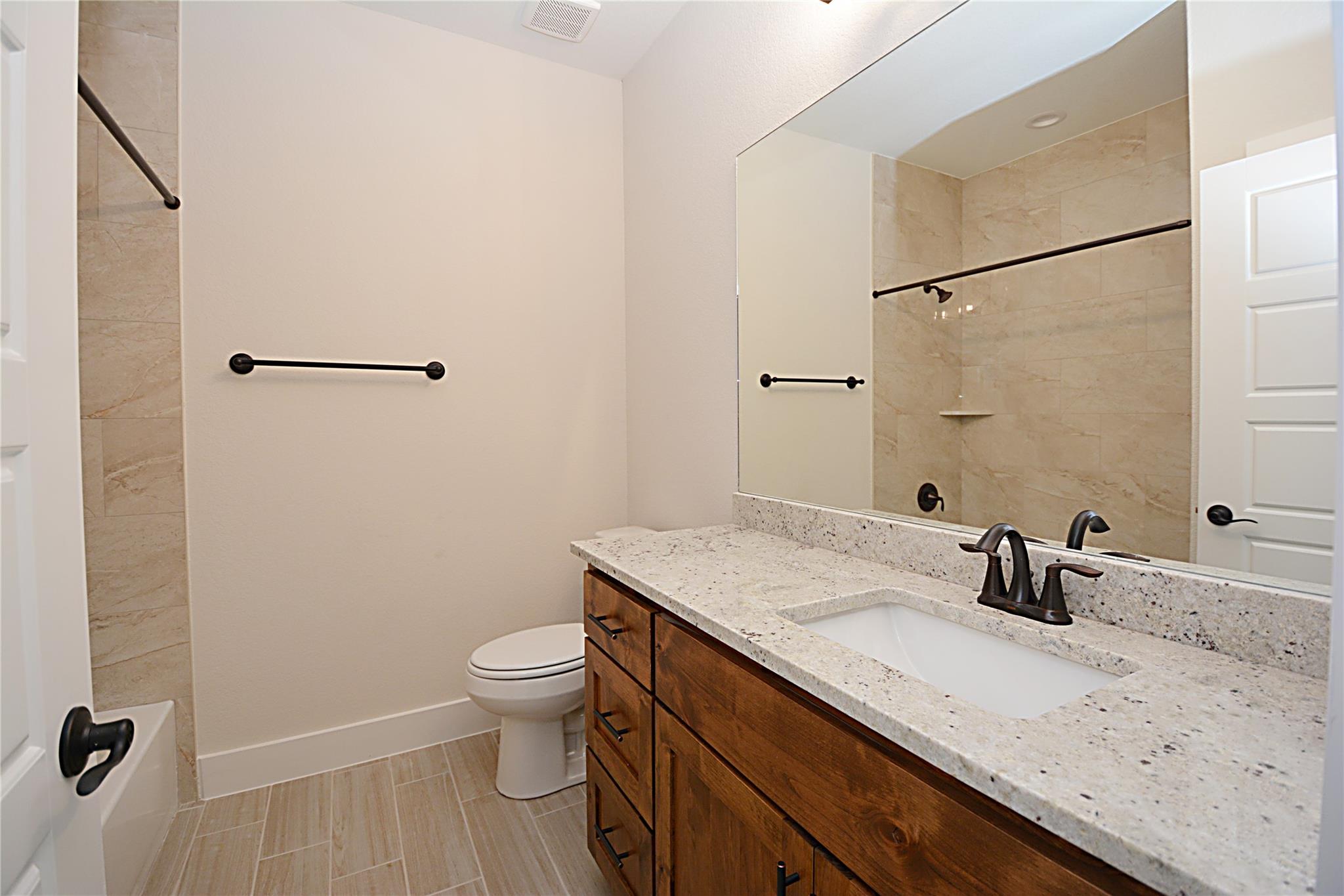 197 Bogi St, Canyon Lake, TX 78133