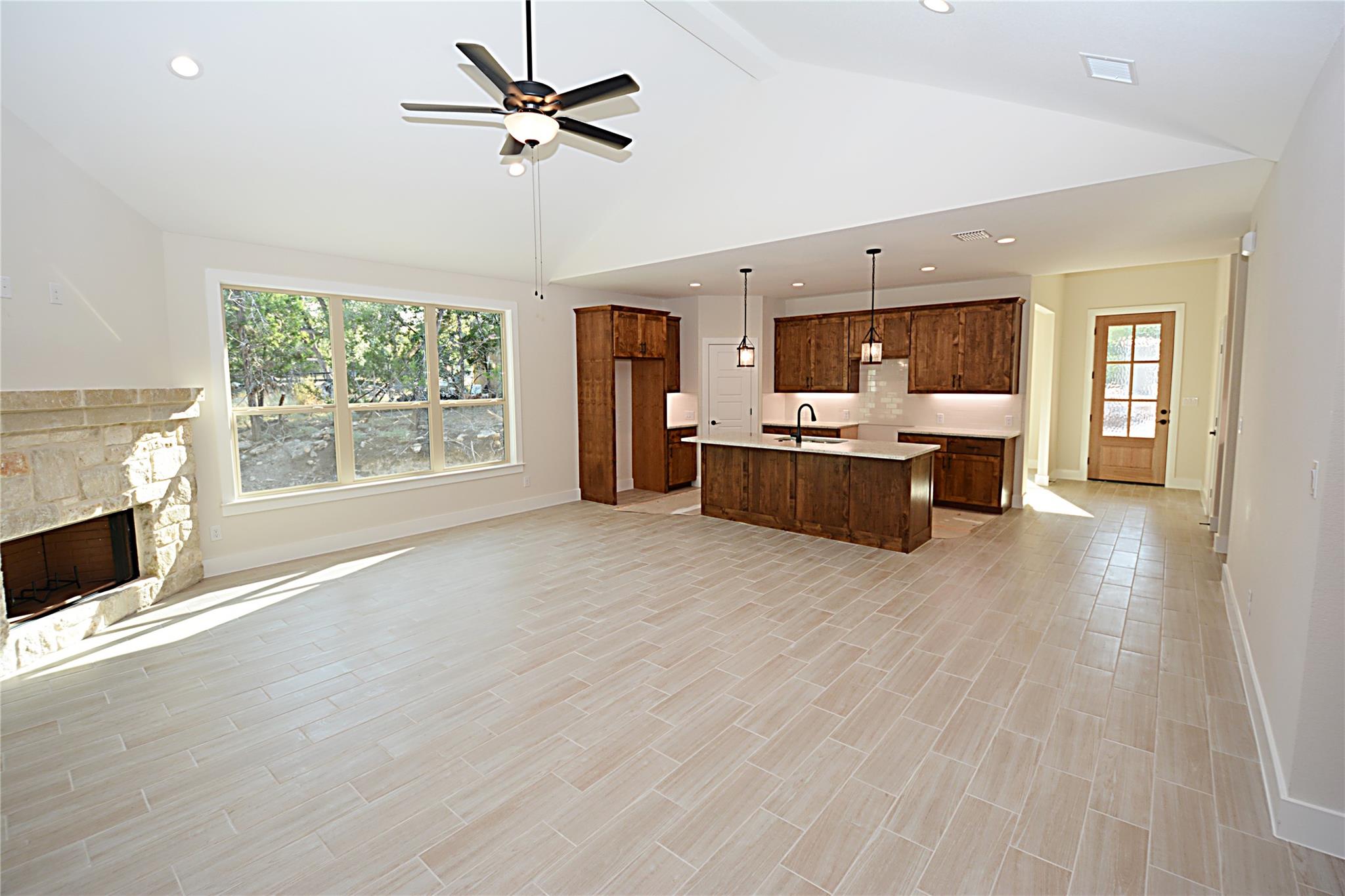 197 Bogi St, Canyon Lake, TX 78133