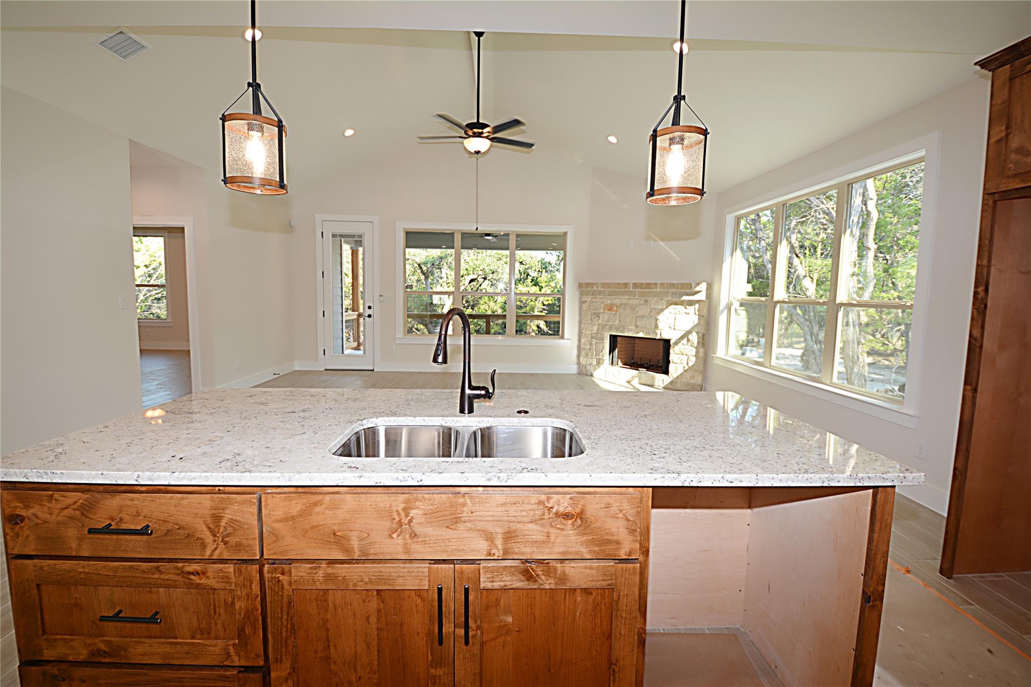 197 Bogi St, Canyon Lake, TX 78133