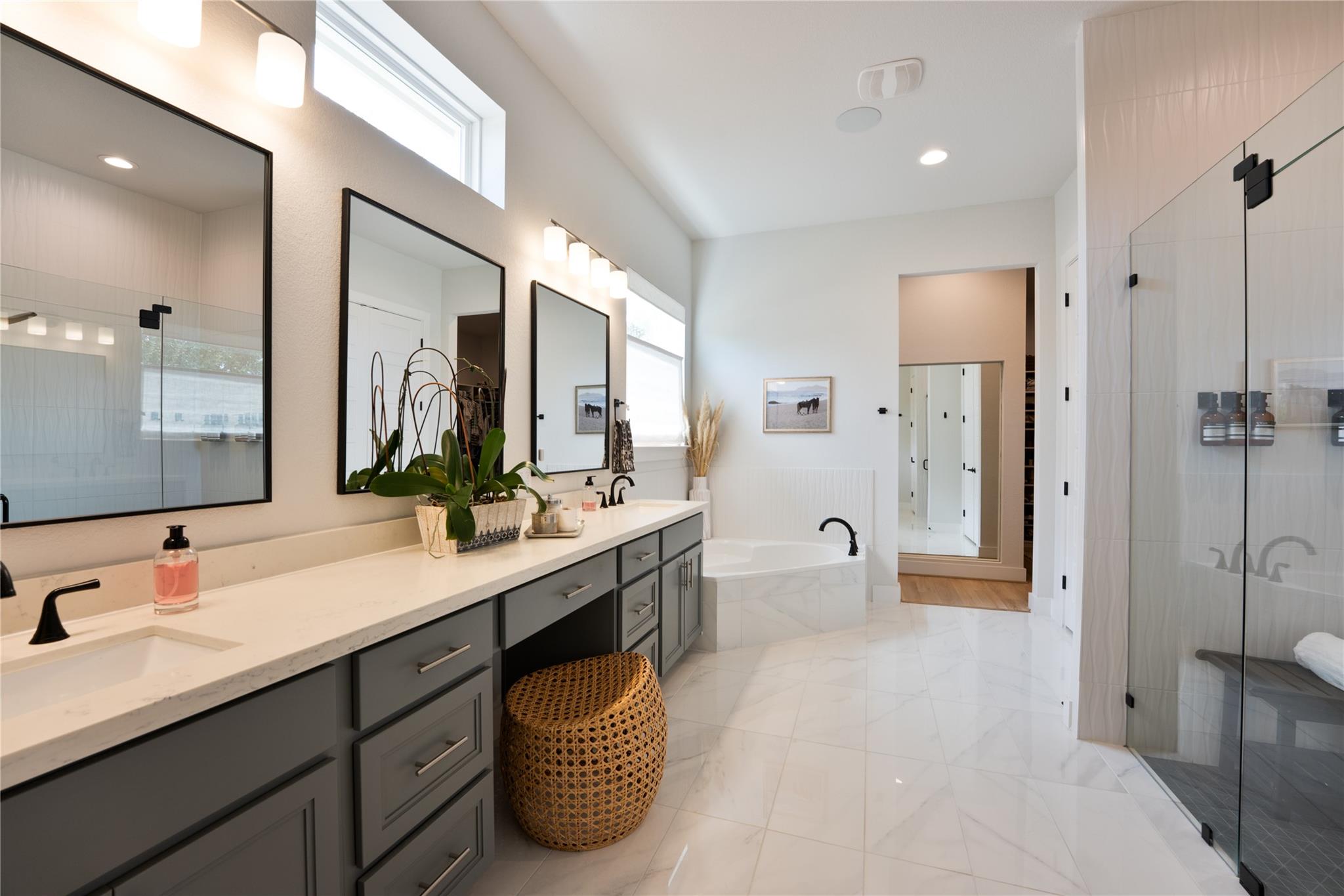 360 Premier Park Loop, Dripping Springs, TX 78620