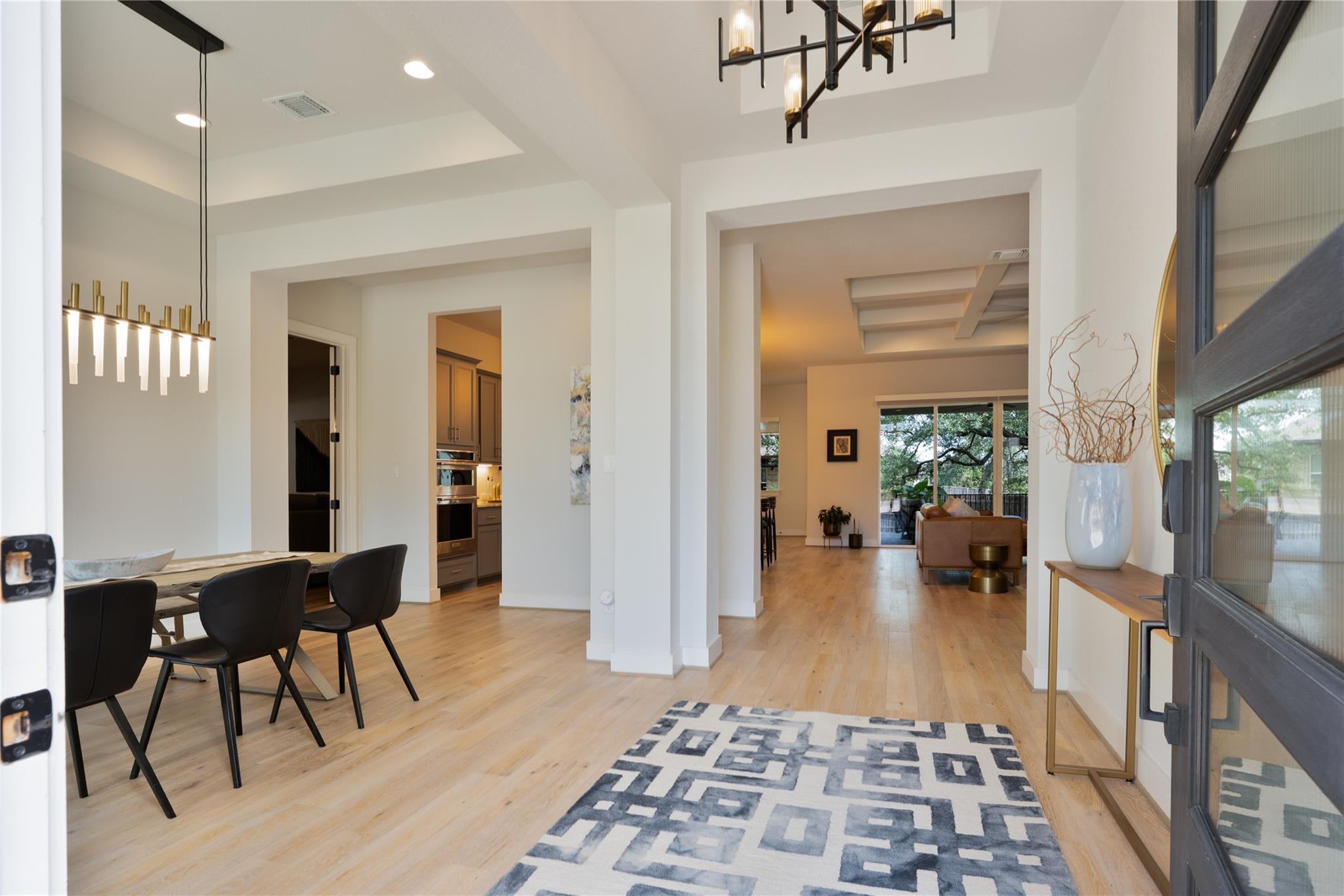 360 Premier Park Loop, Dripping Springs, TX 78620