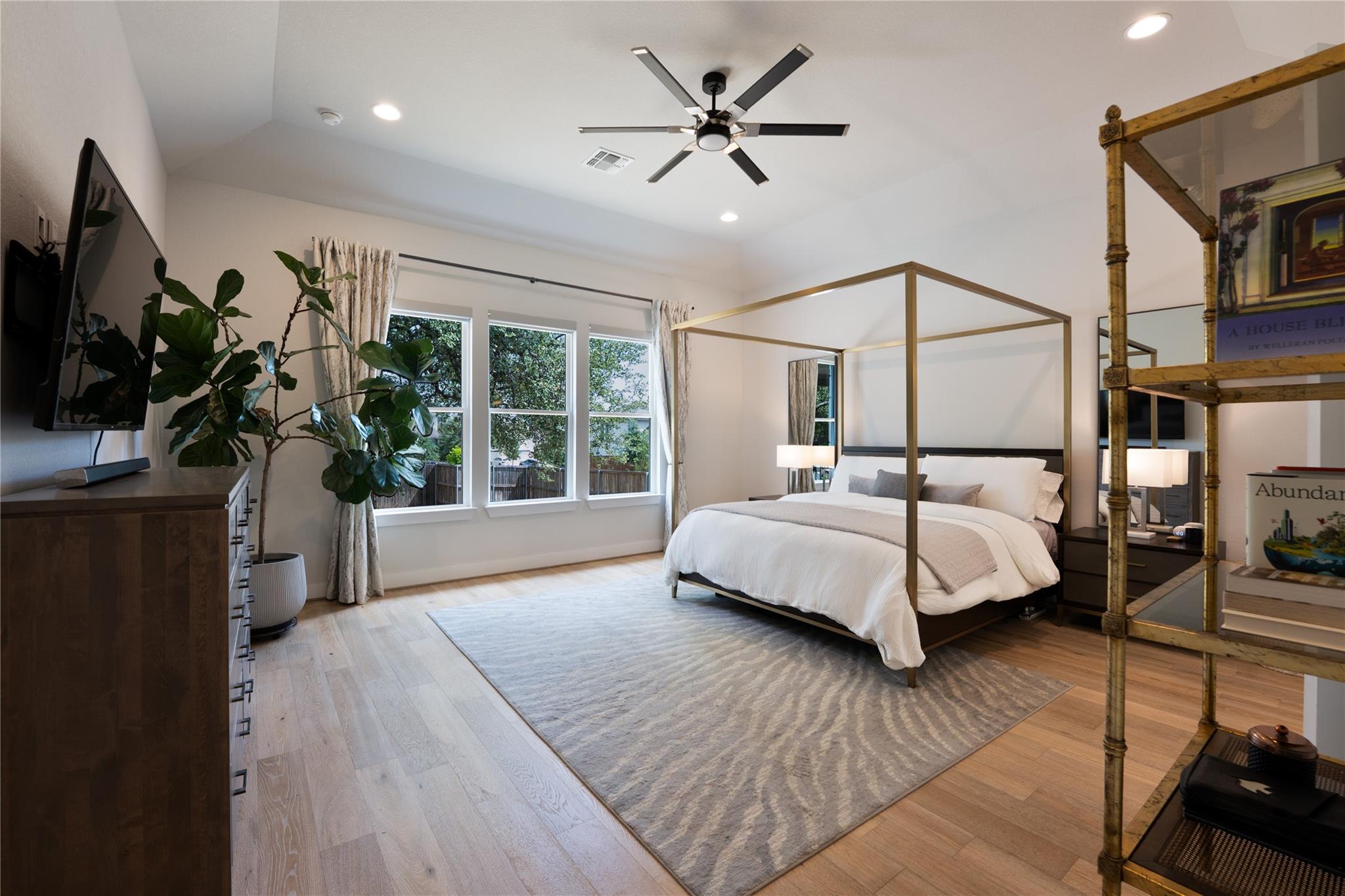 360 Premier Park Loop, Dripping Springs, TX 78620