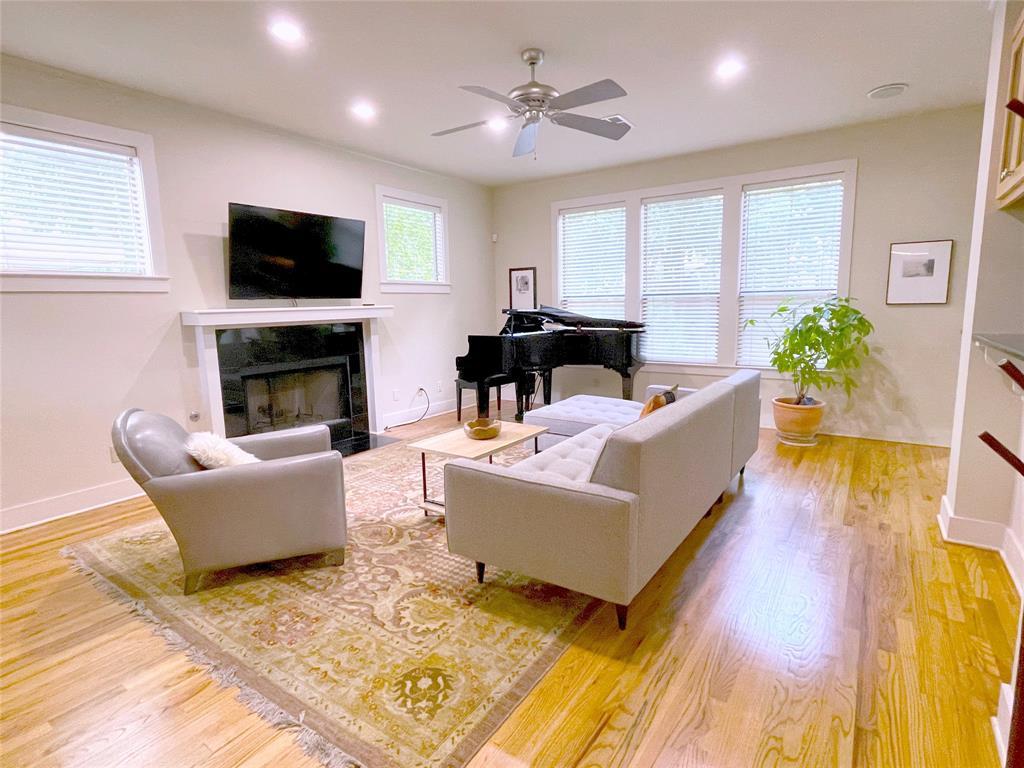 930 E 50th St, Austin, TX 78751