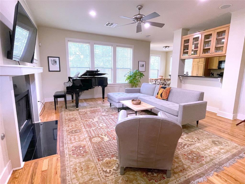 930 E 50th St, Austin, TX 78751