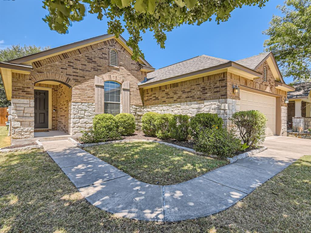 790 Middle Crk, Buda, TX 78610