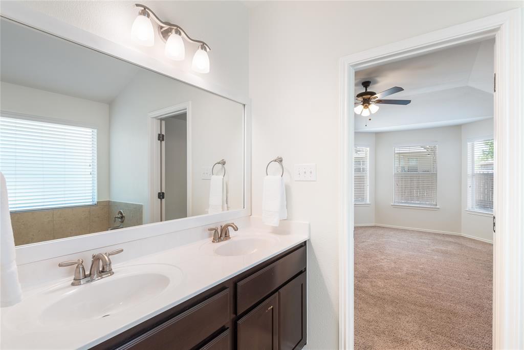 790 Middle Crk, Buda, TX 78610