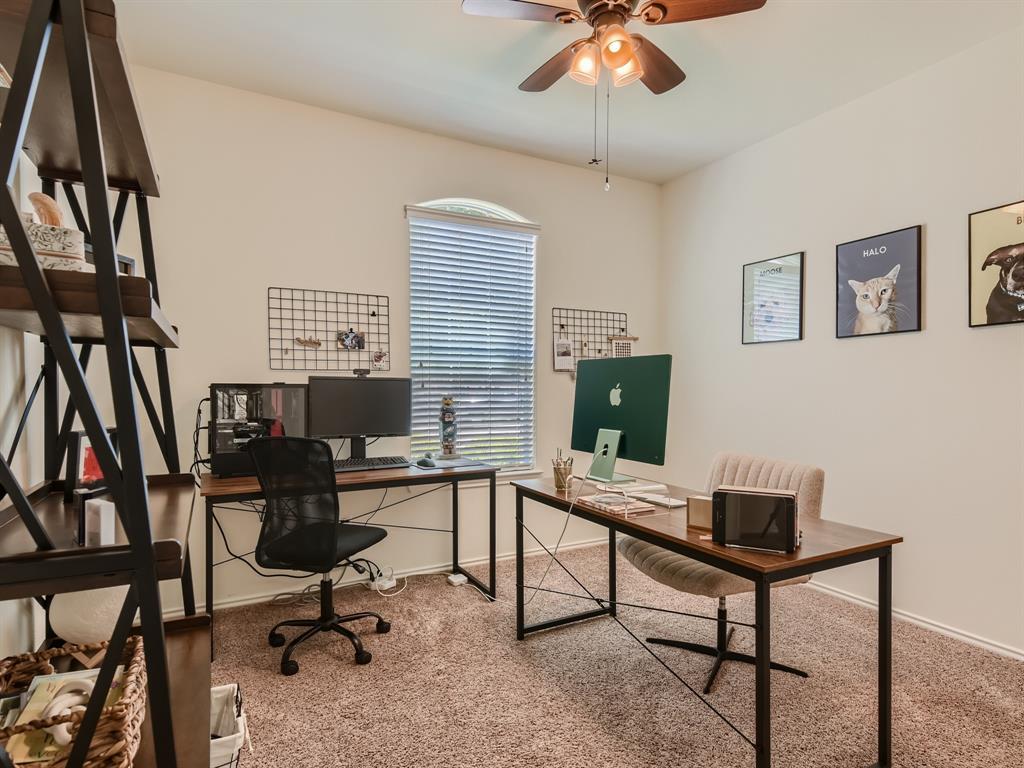 790 Middle Crk, Buda, TX 78610