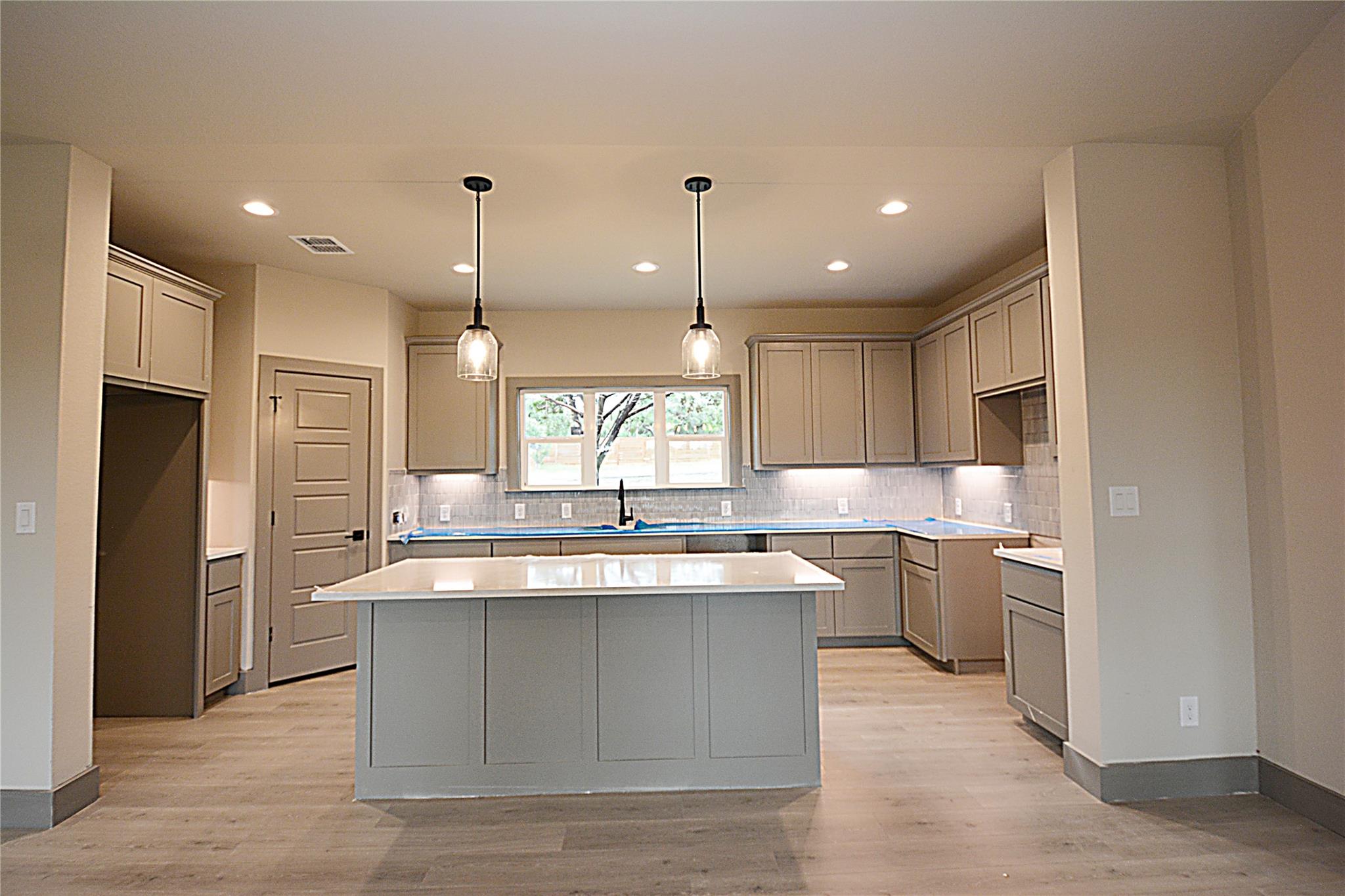 1513 Redwood Rd, Fischer, TX 78623